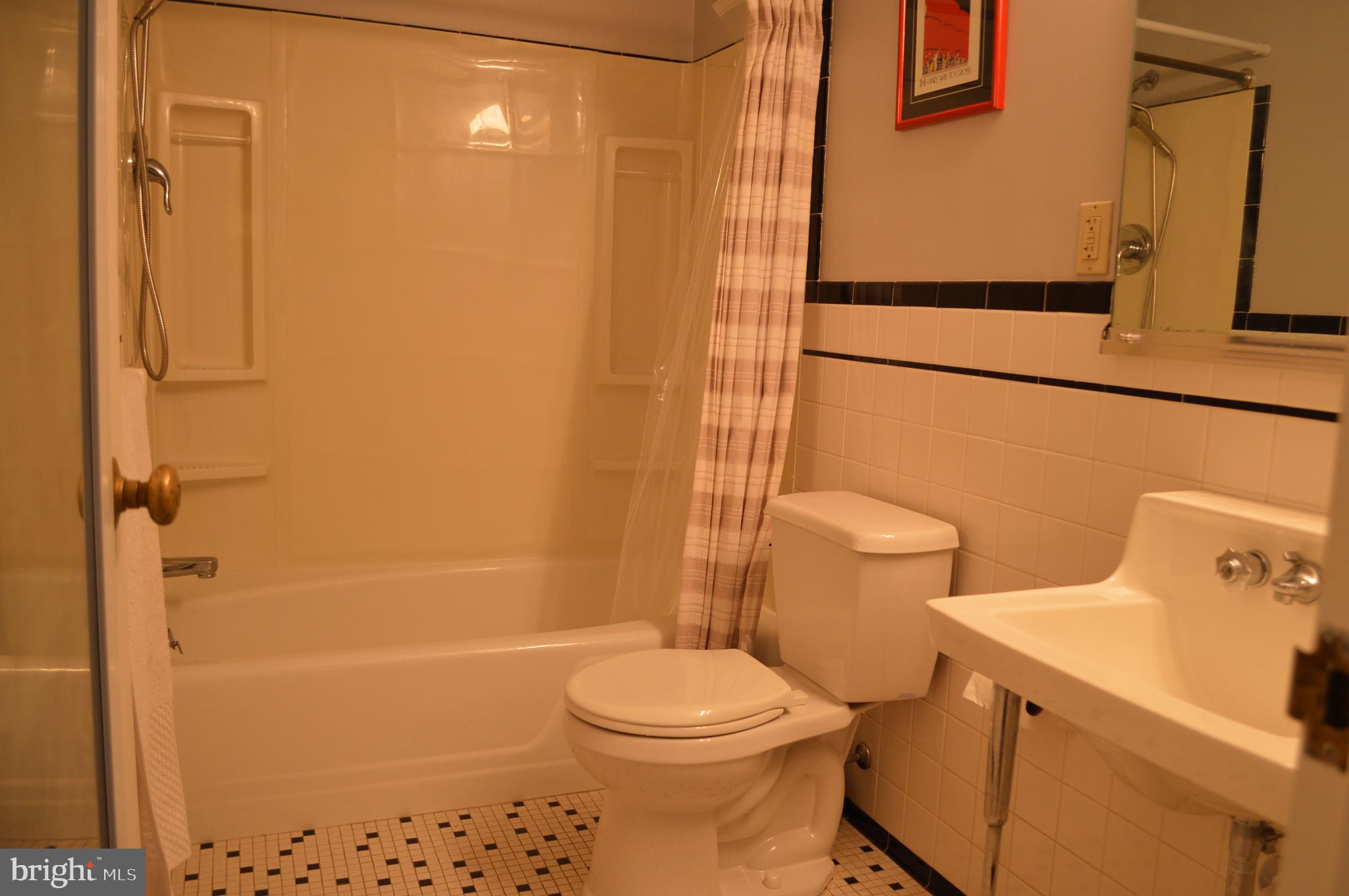 310 RIDGEMEDE RD #203