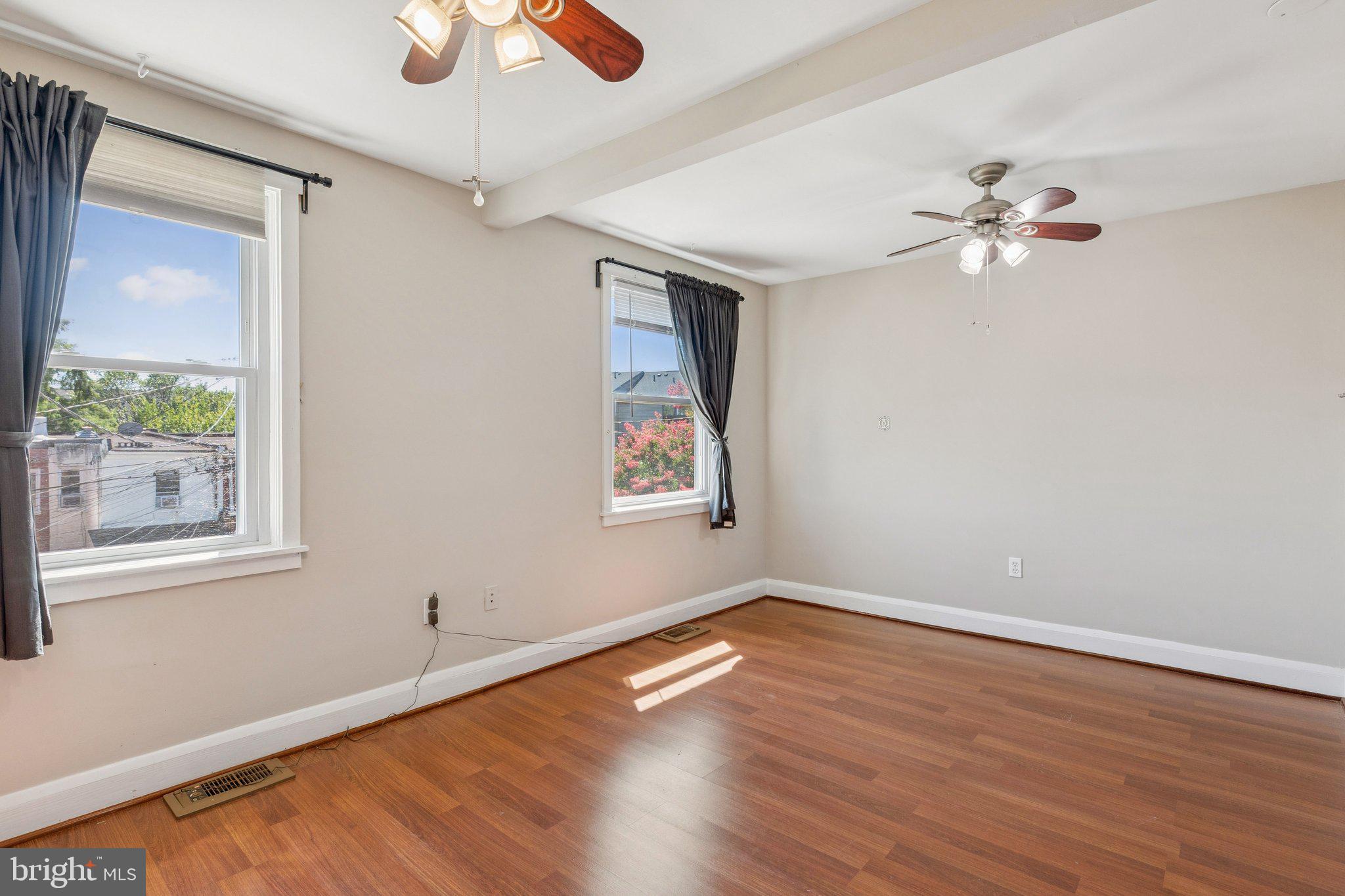 1017 W 43rd St W