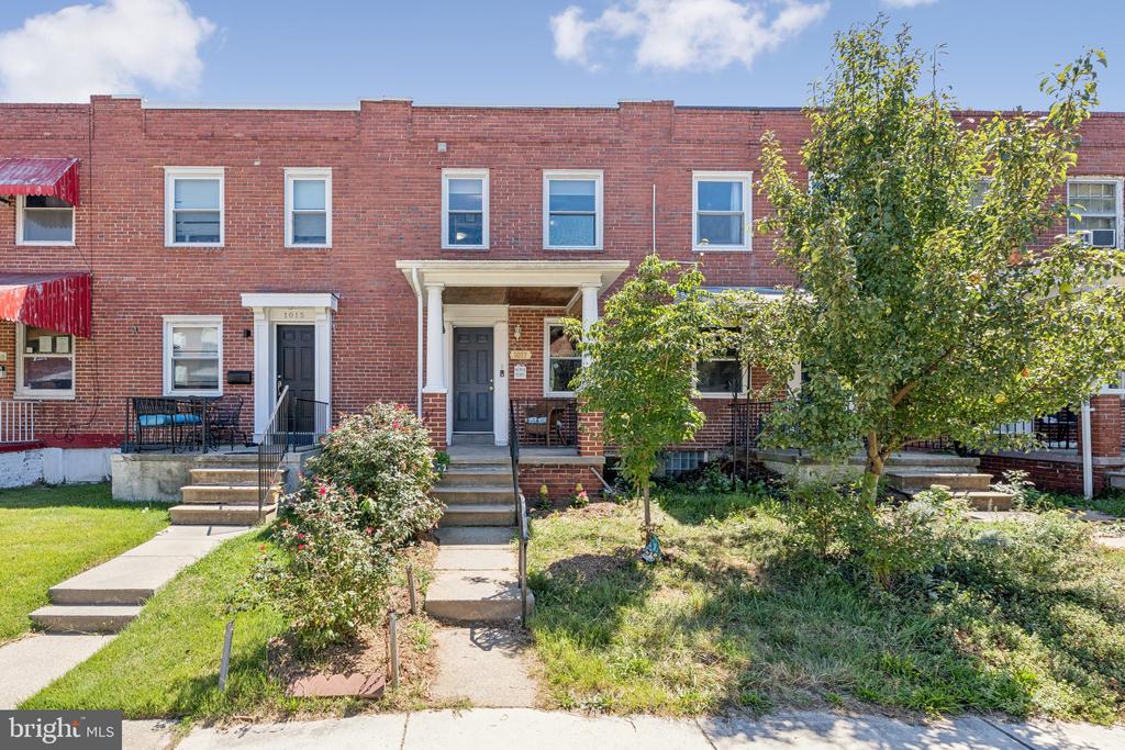 1017 W 43rd St W