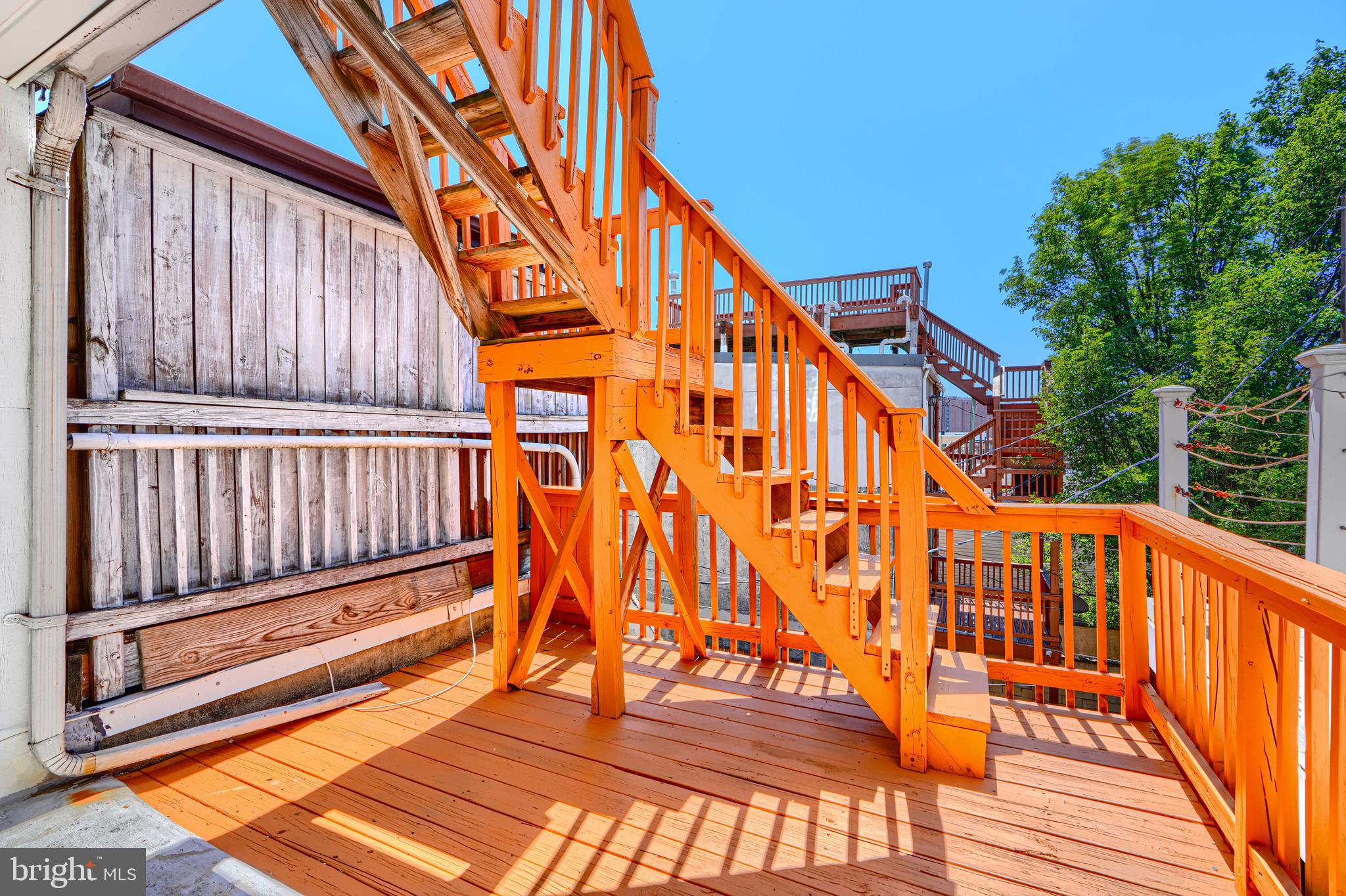 2519 FLEET STREET