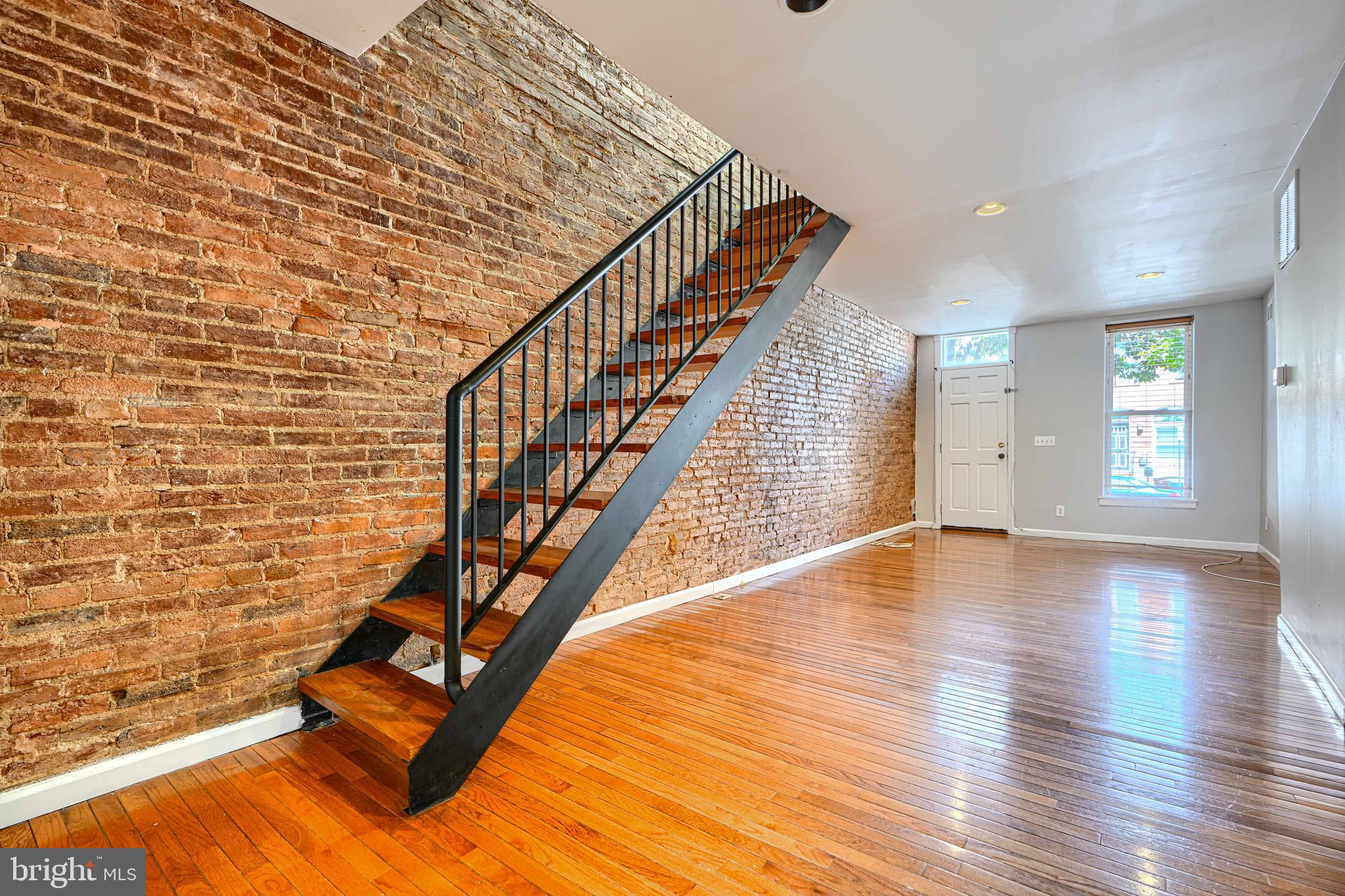 2519 FLEET STREET