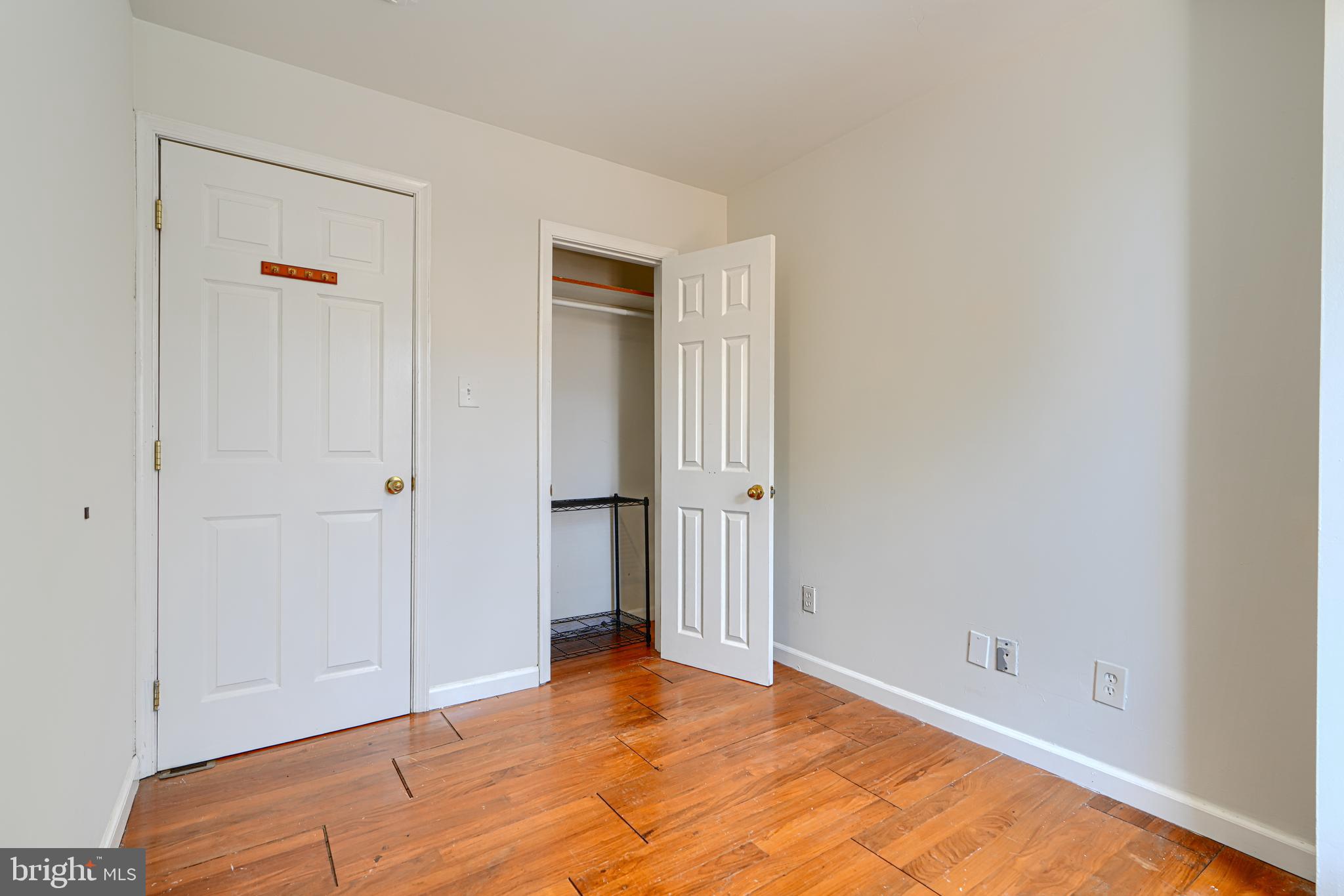 2519 FLEET STREET
