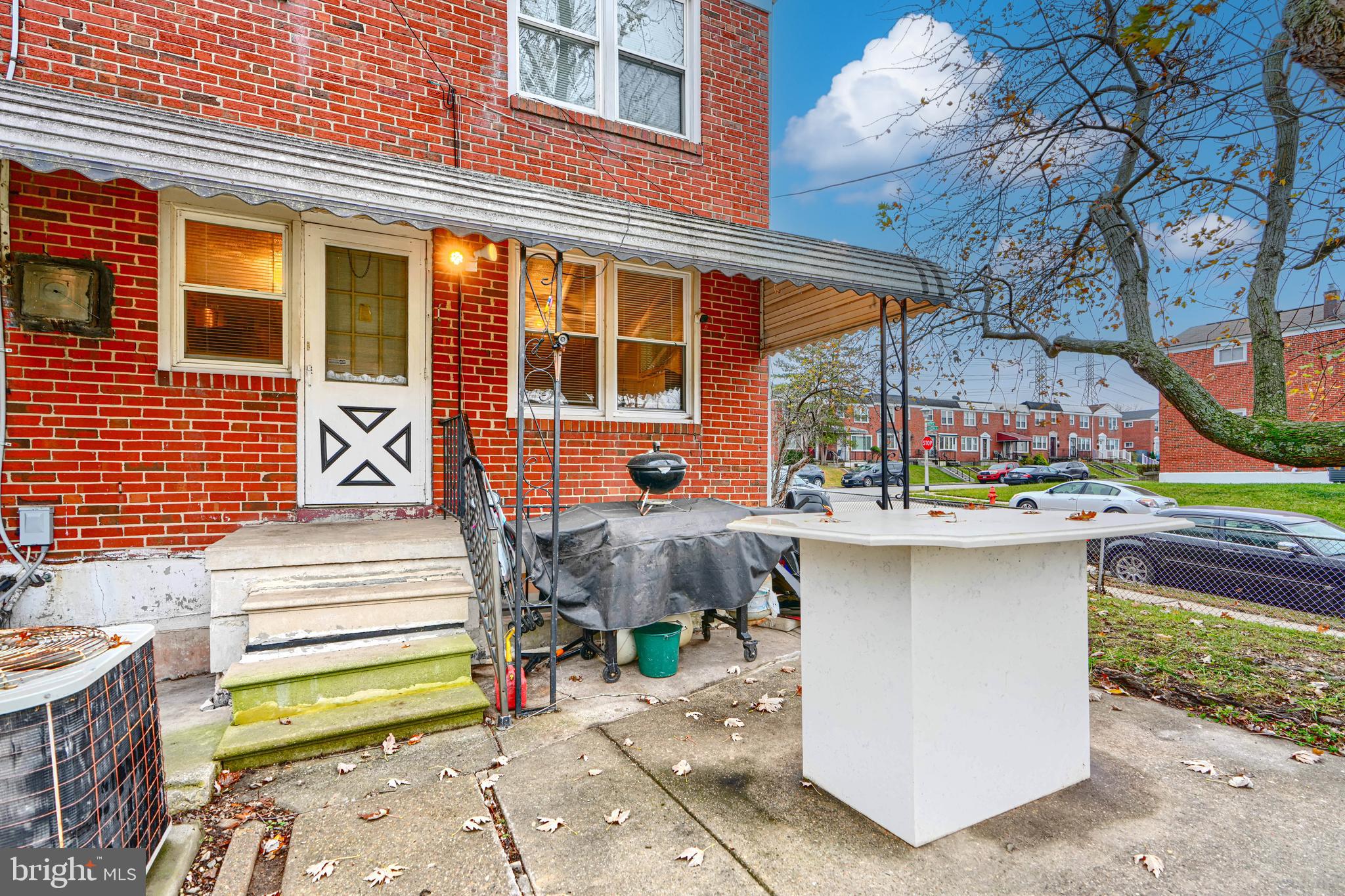 5552 WHITBY ROAD