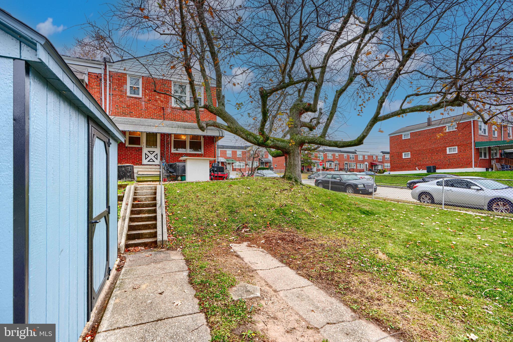 5552 WHITBY ROAD
