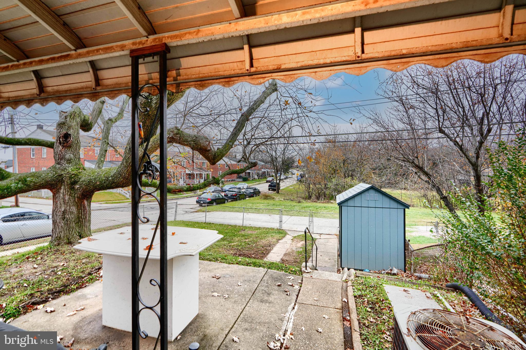 5552 WHITBY ROAD