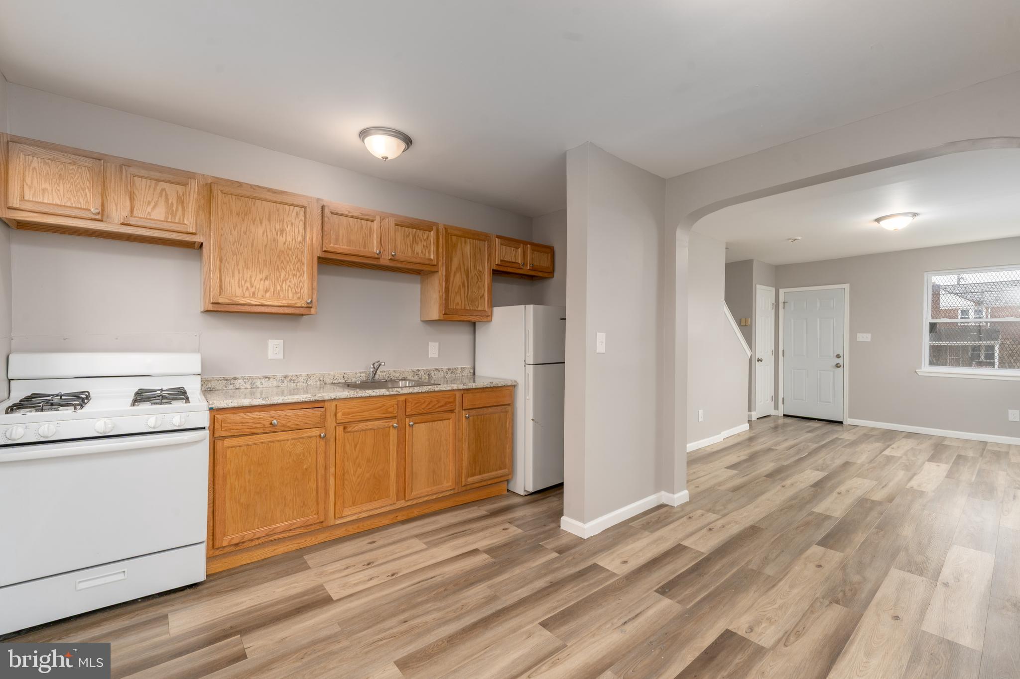 2574 W LAFAYETTE AVENUE W