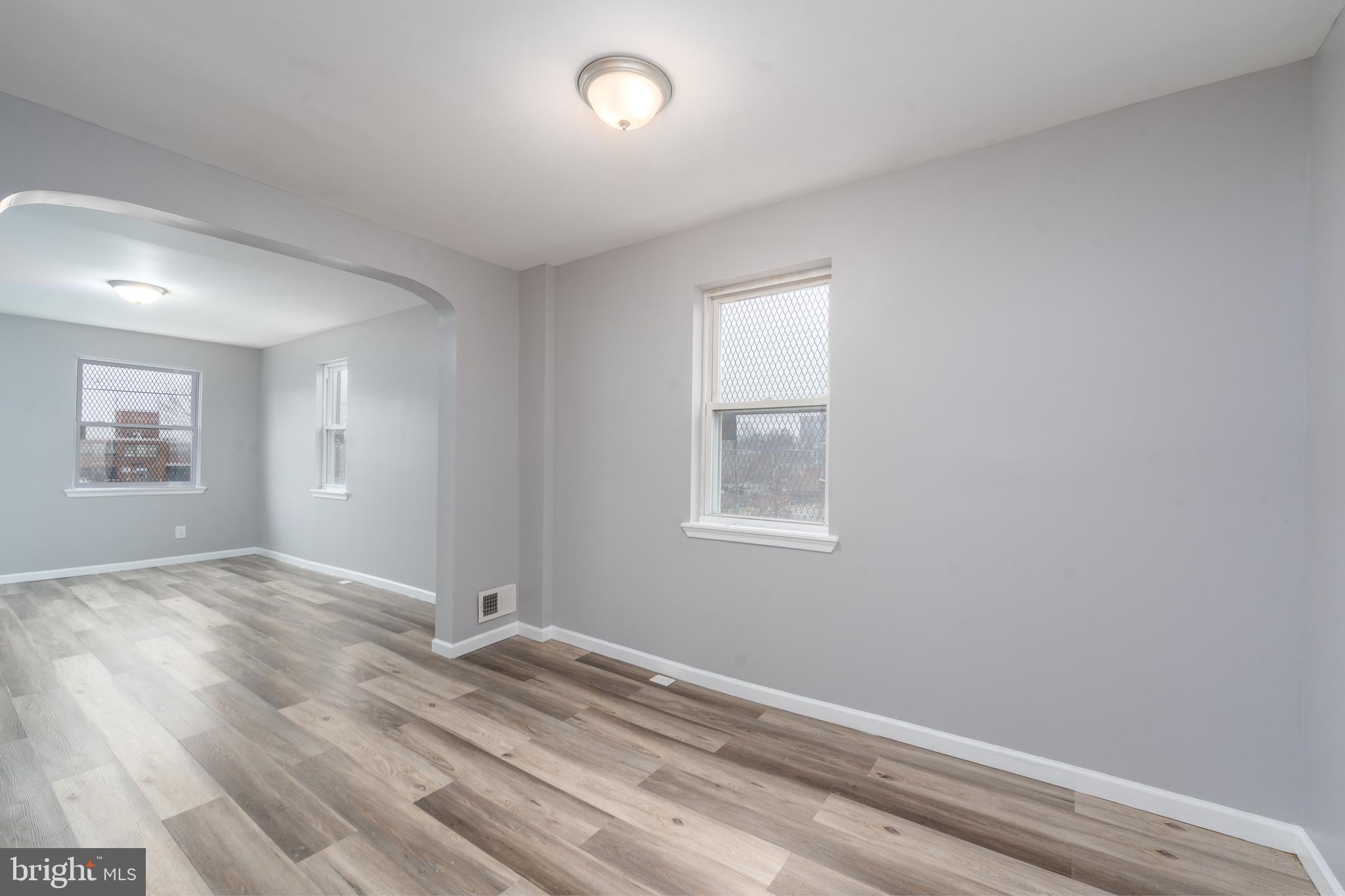 2574 W LAFAYETTE AVENUE W