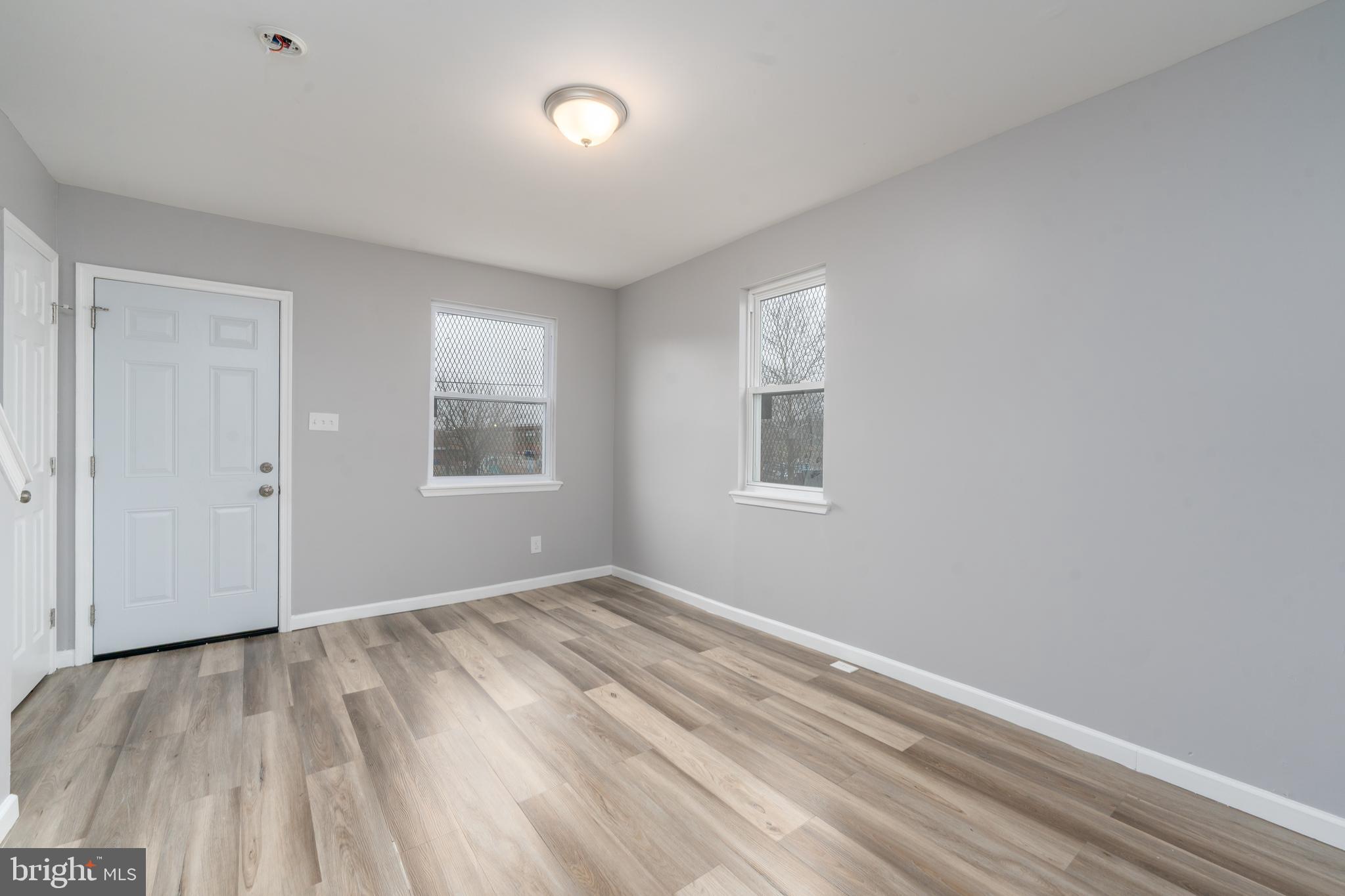 2574 W LAFAYETTE AVENUE W