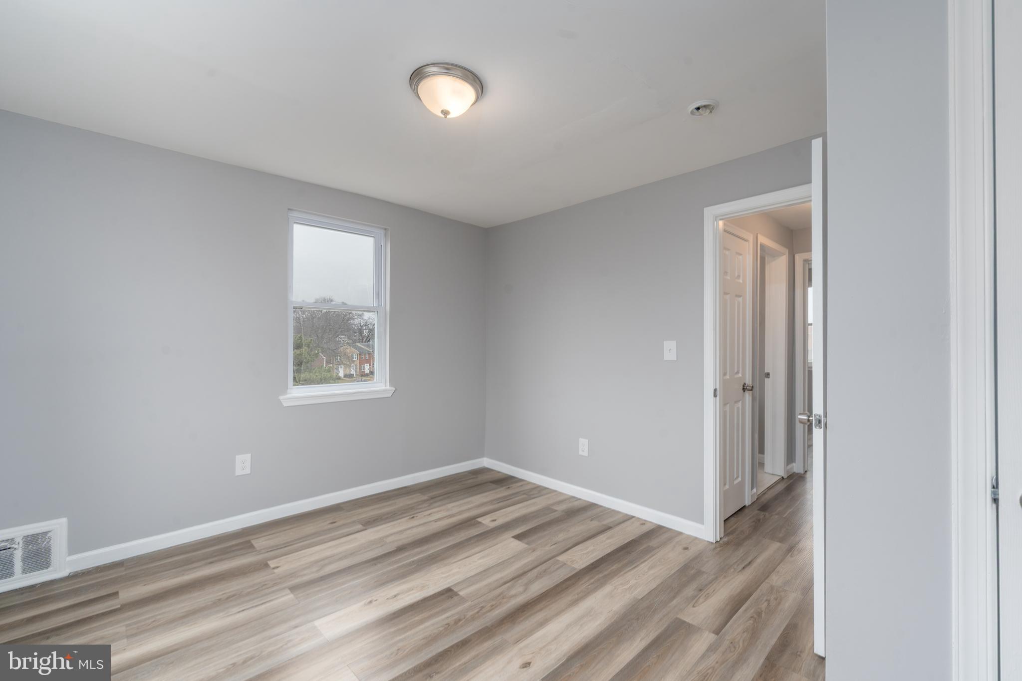 2574 W LAFAYETTE AVENUE W