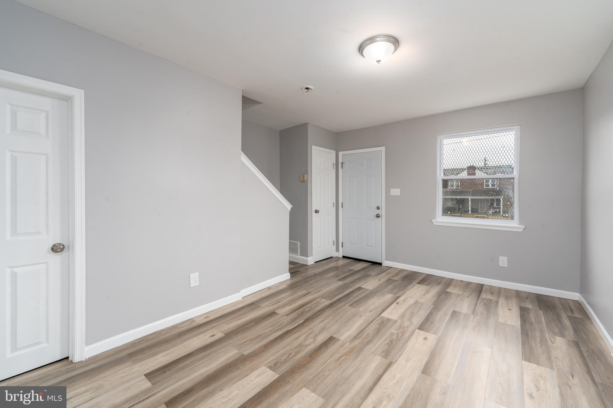 2574 W LAFAYETTE AVENUE W