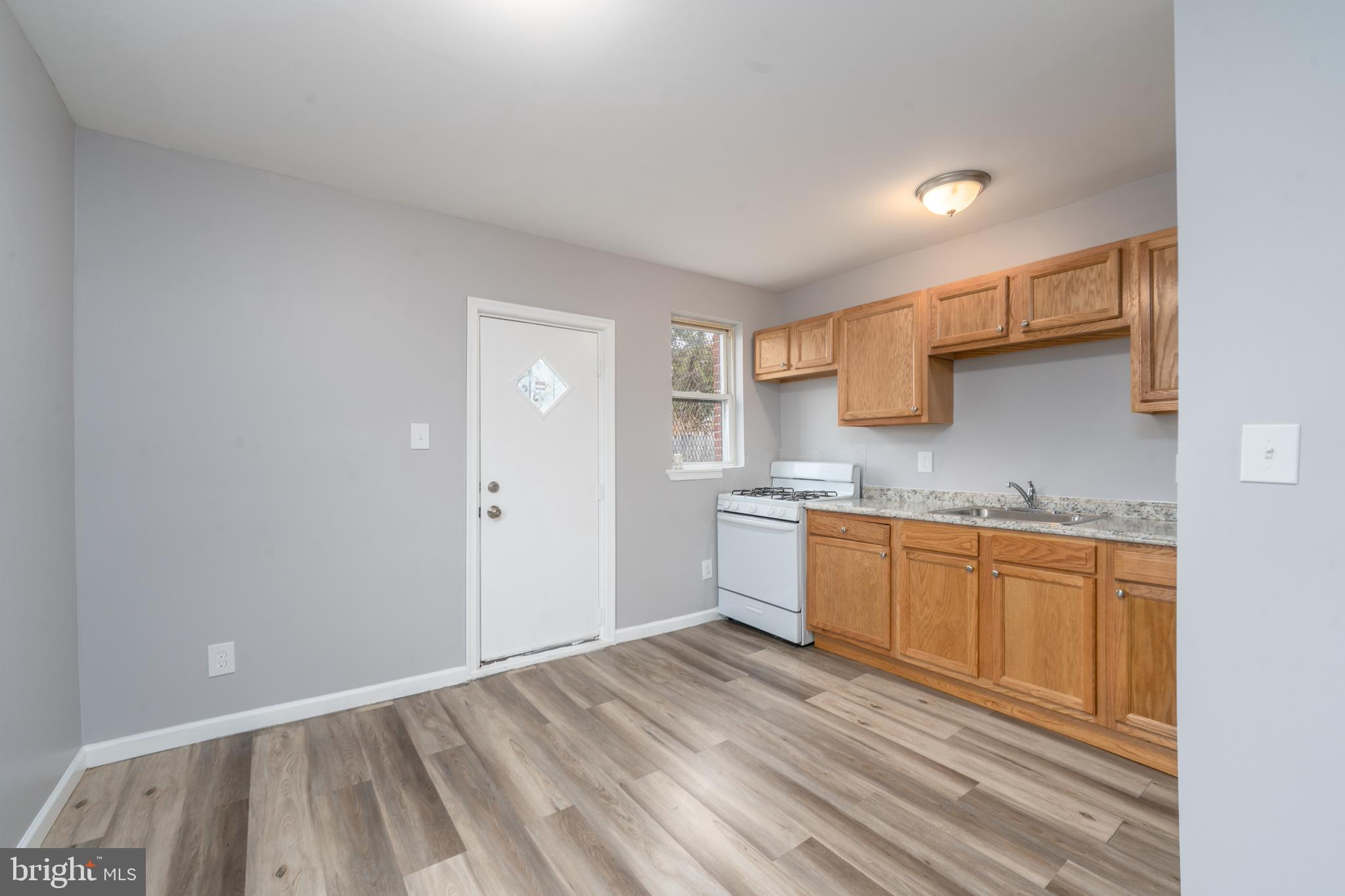 2574 W LAFAYETTE AVENUE W