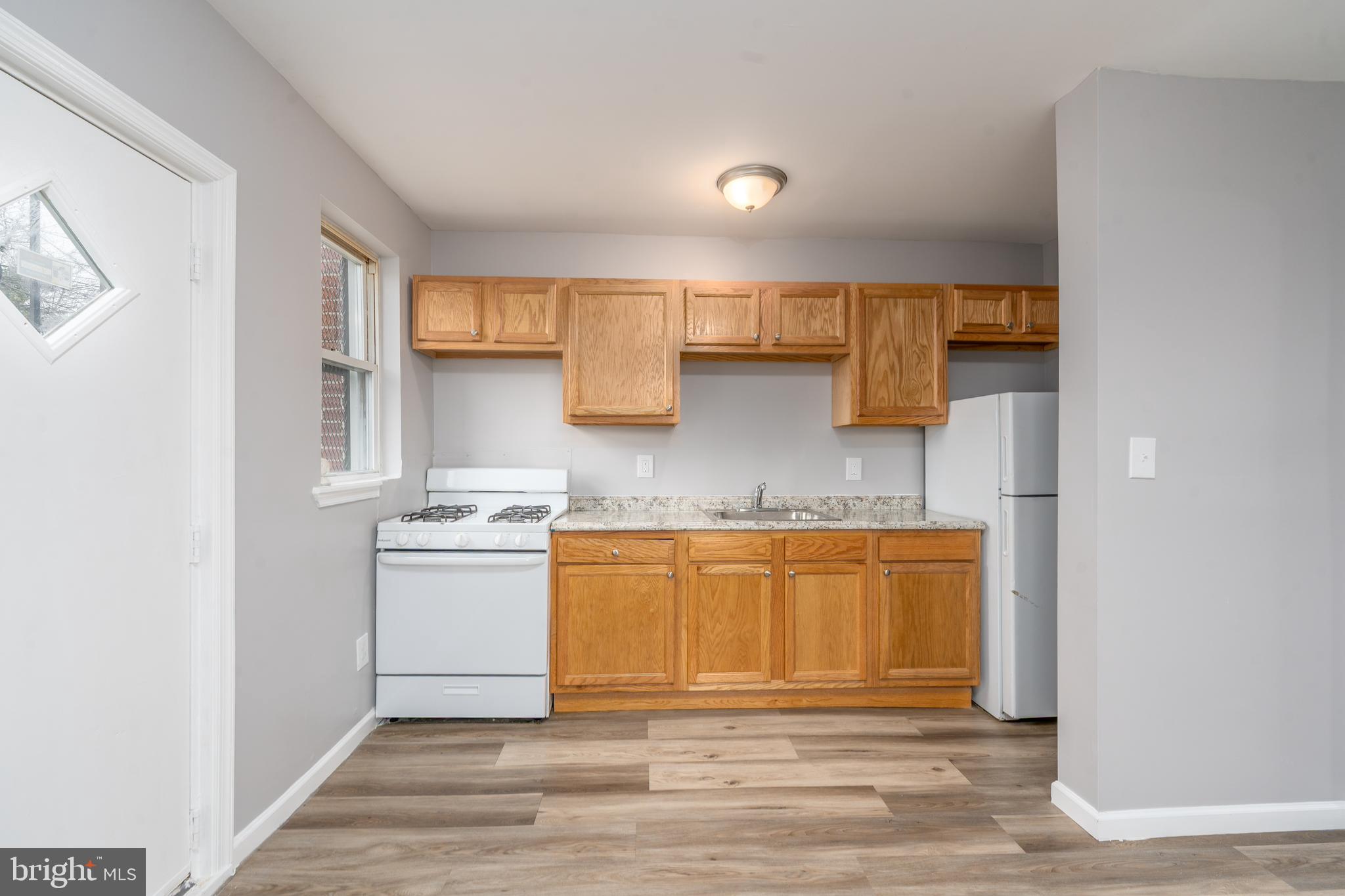 2574 W LAFAYETTE AVENUE W