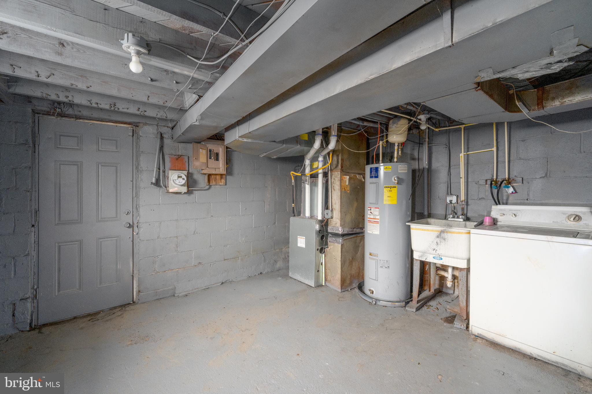 2574 W LAFAYETTE AVENUE W