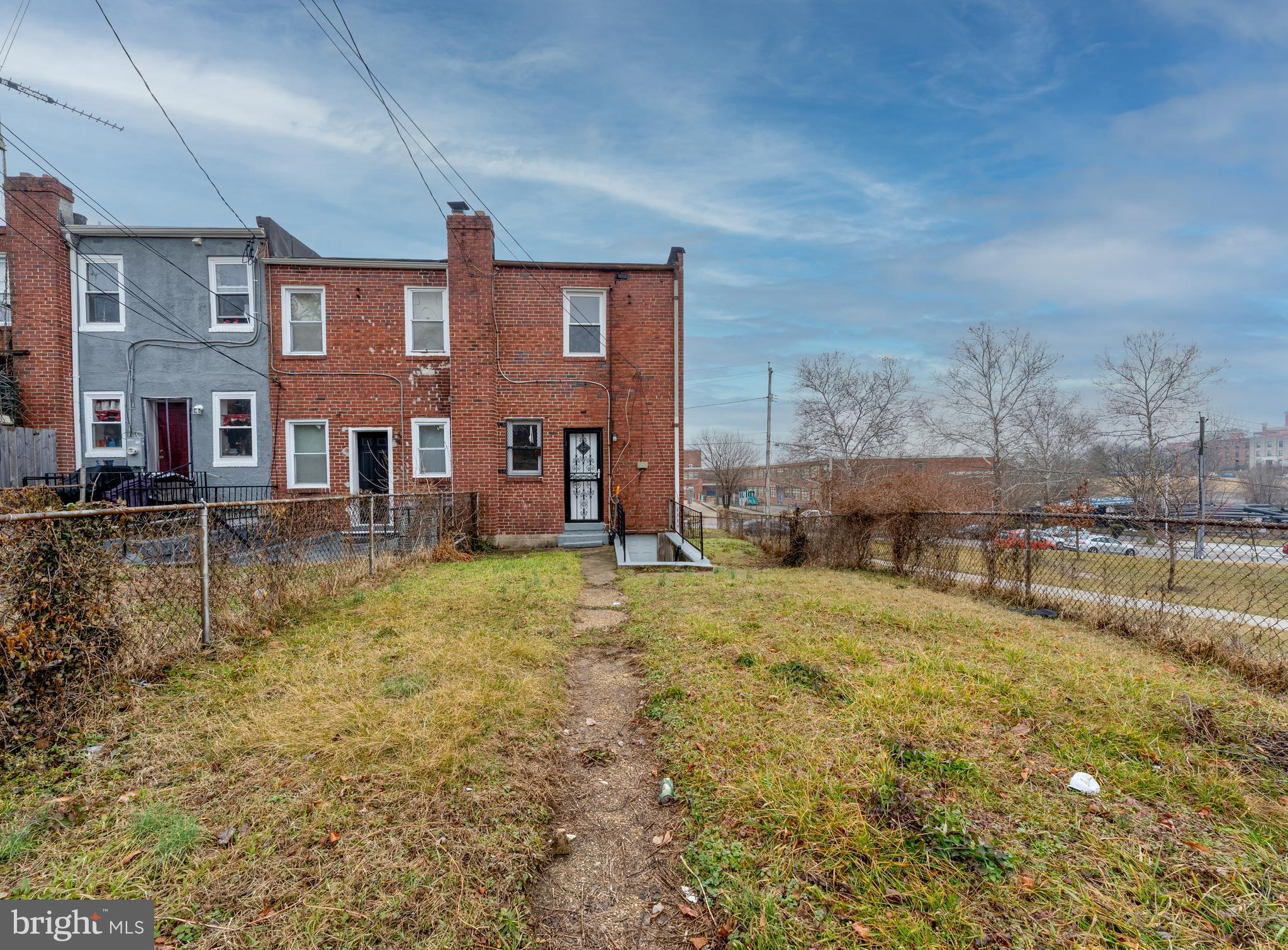 2574 W LAFAYETTE AVENUE W