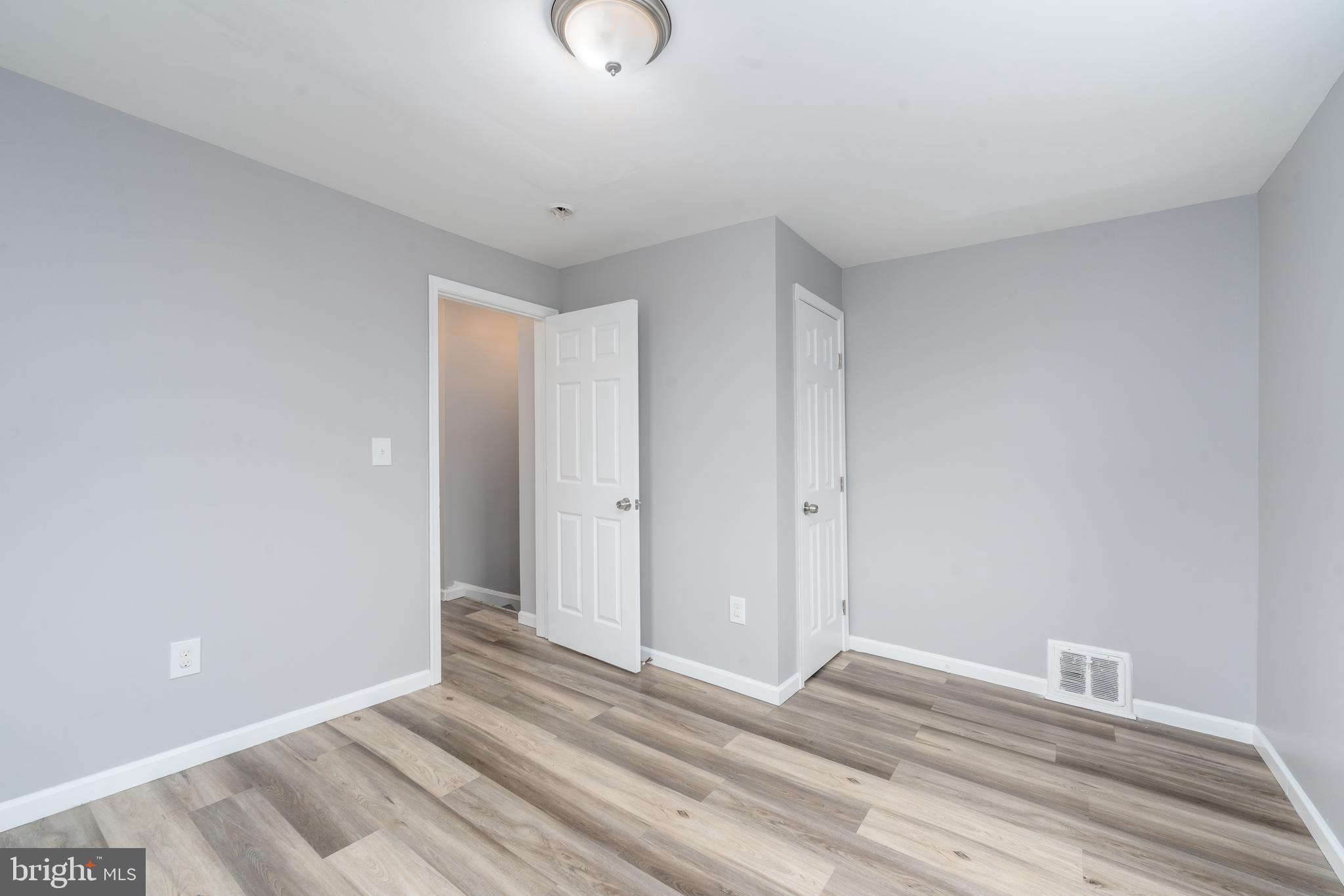 2574 W LAFAYETTE AVENUE W