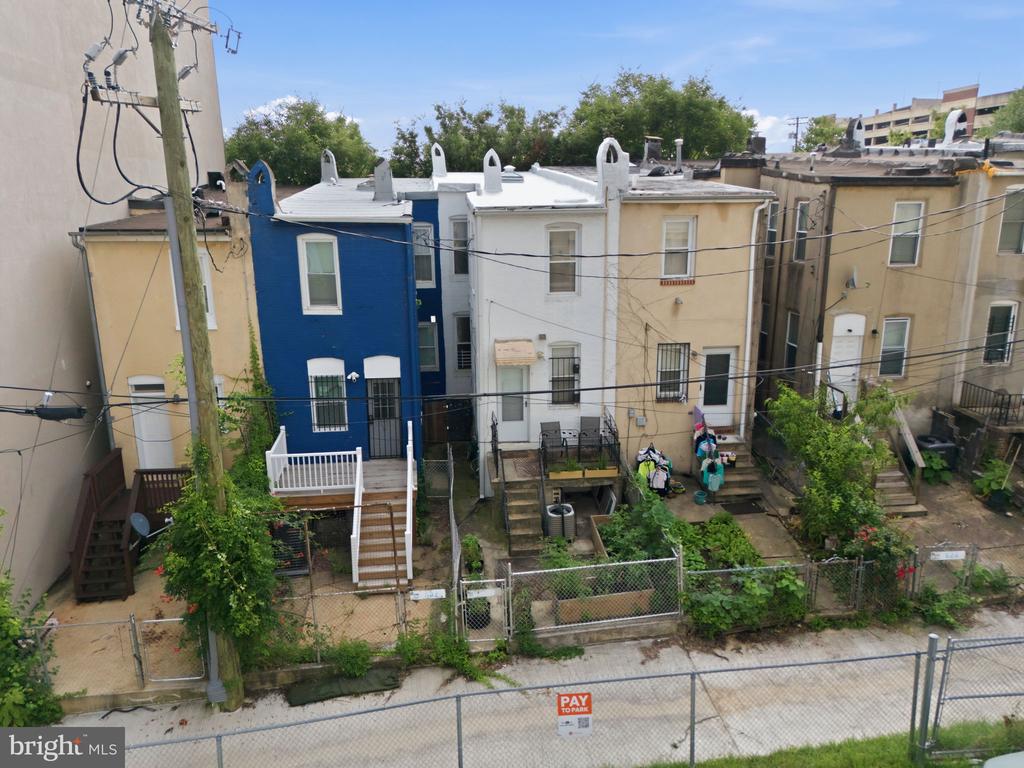 830 N WASHINGTON STREET