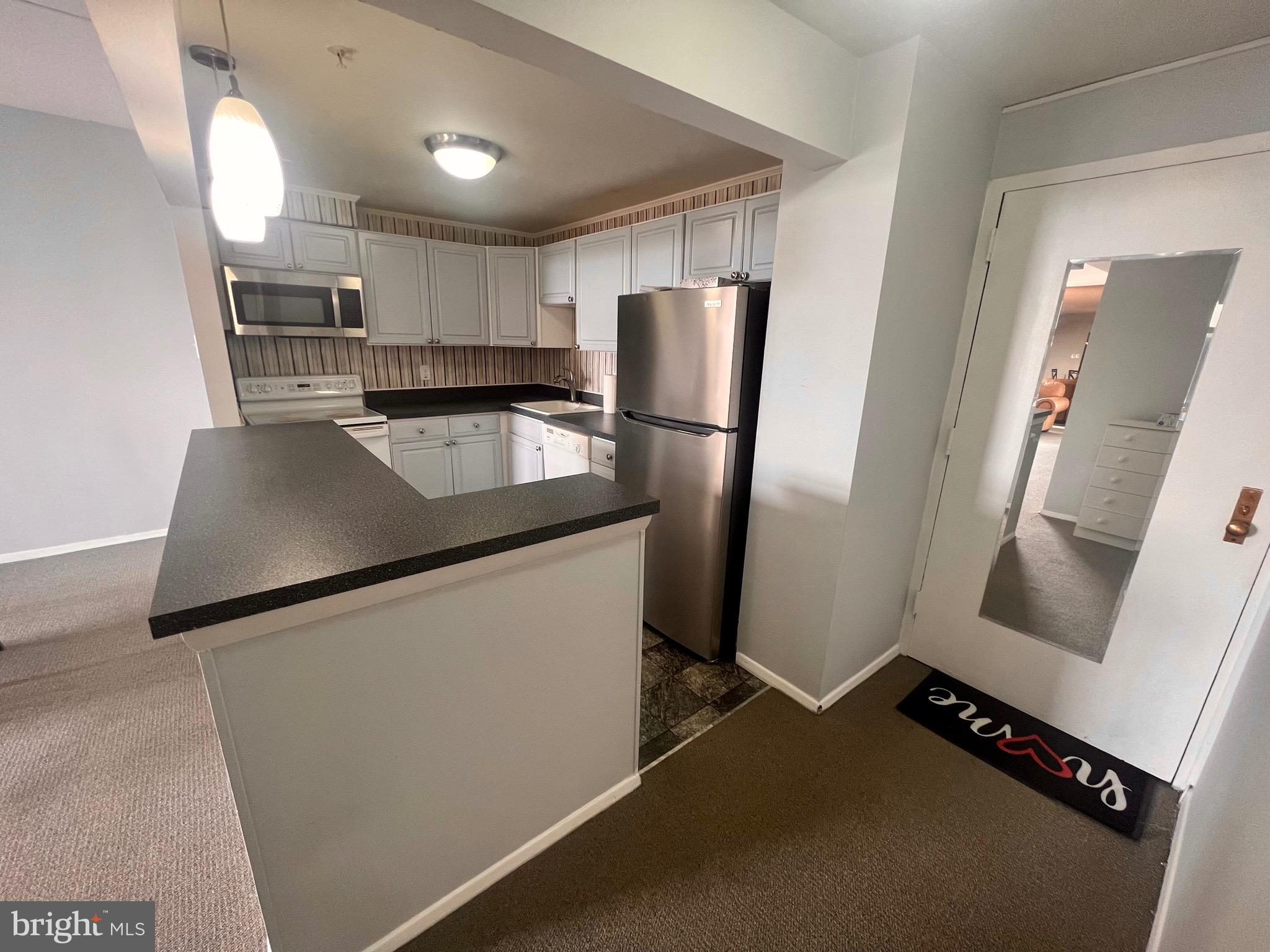 28 Allegheny Ave #902