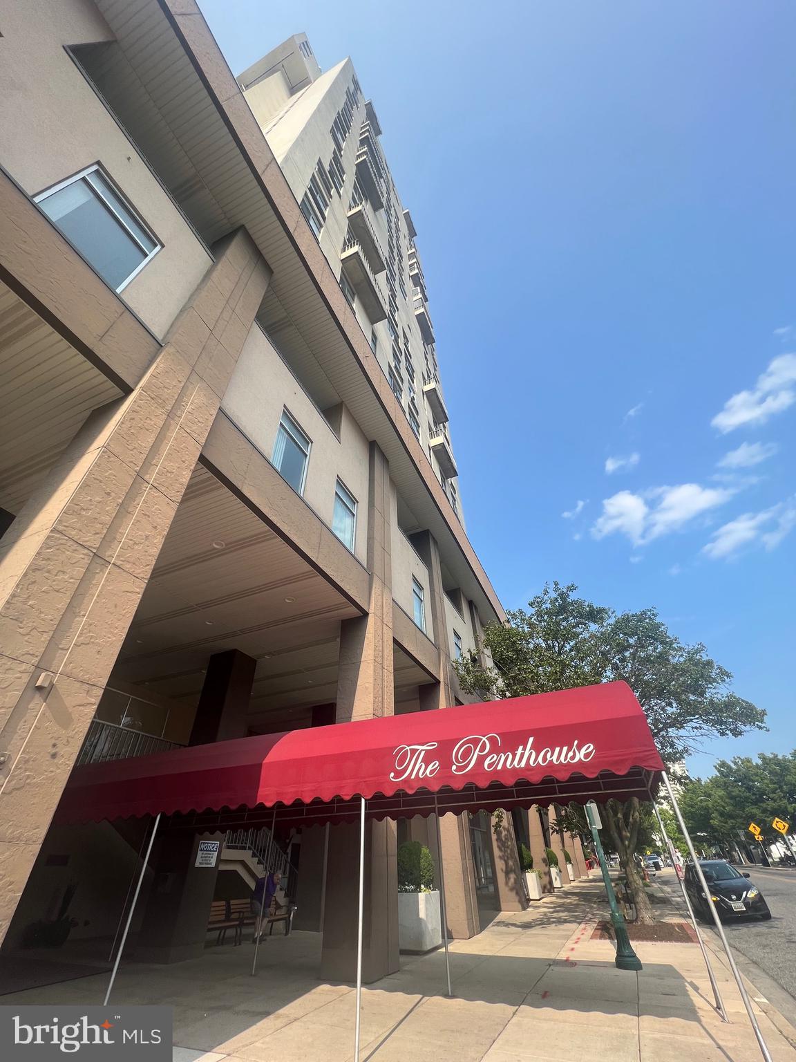 28 Allegheny Ave #902