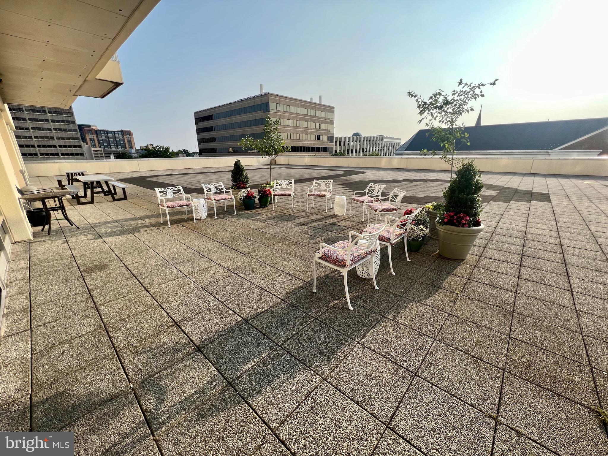 28 Allegheny Ave #902