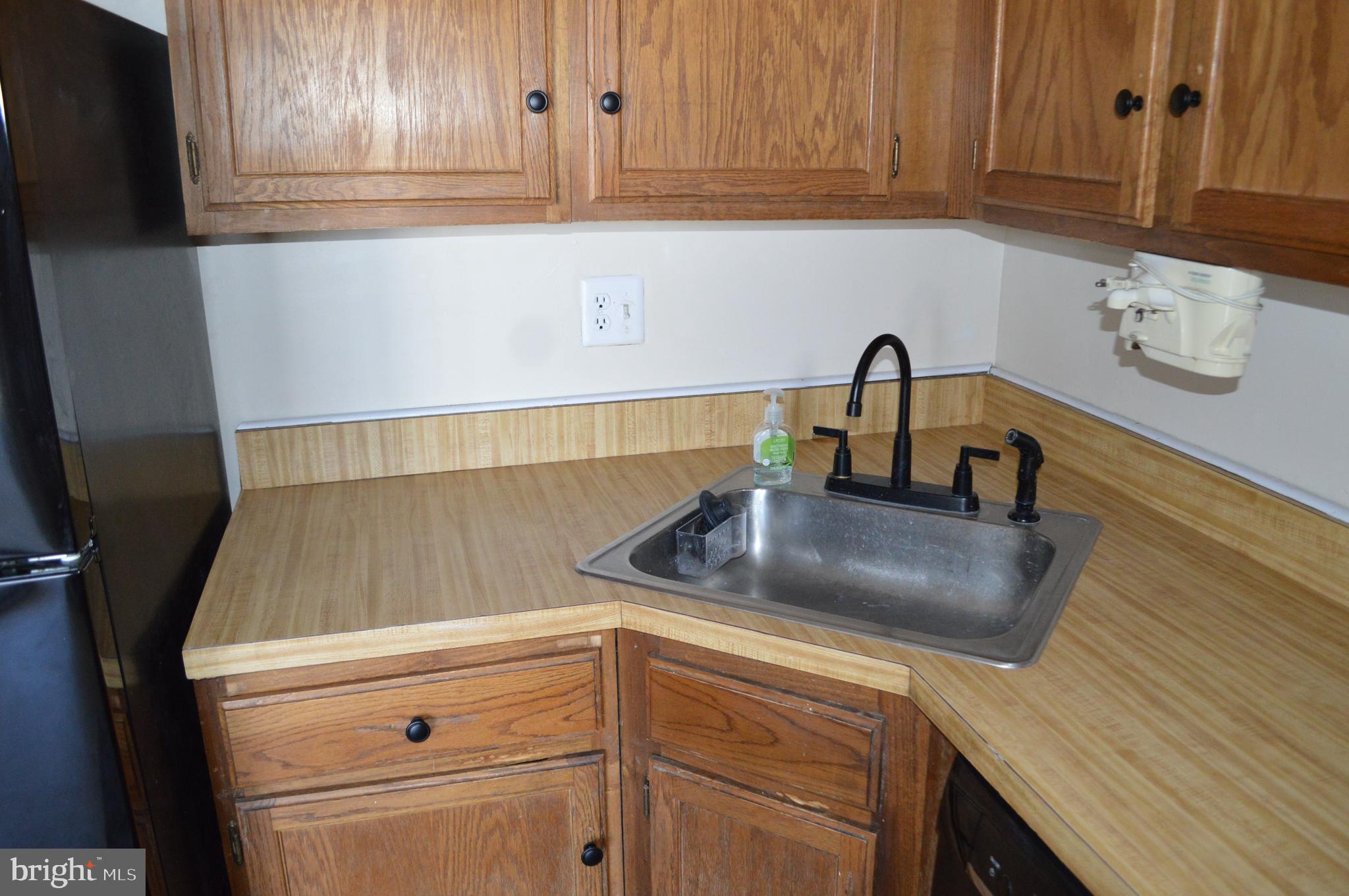 11 Highshire Ct