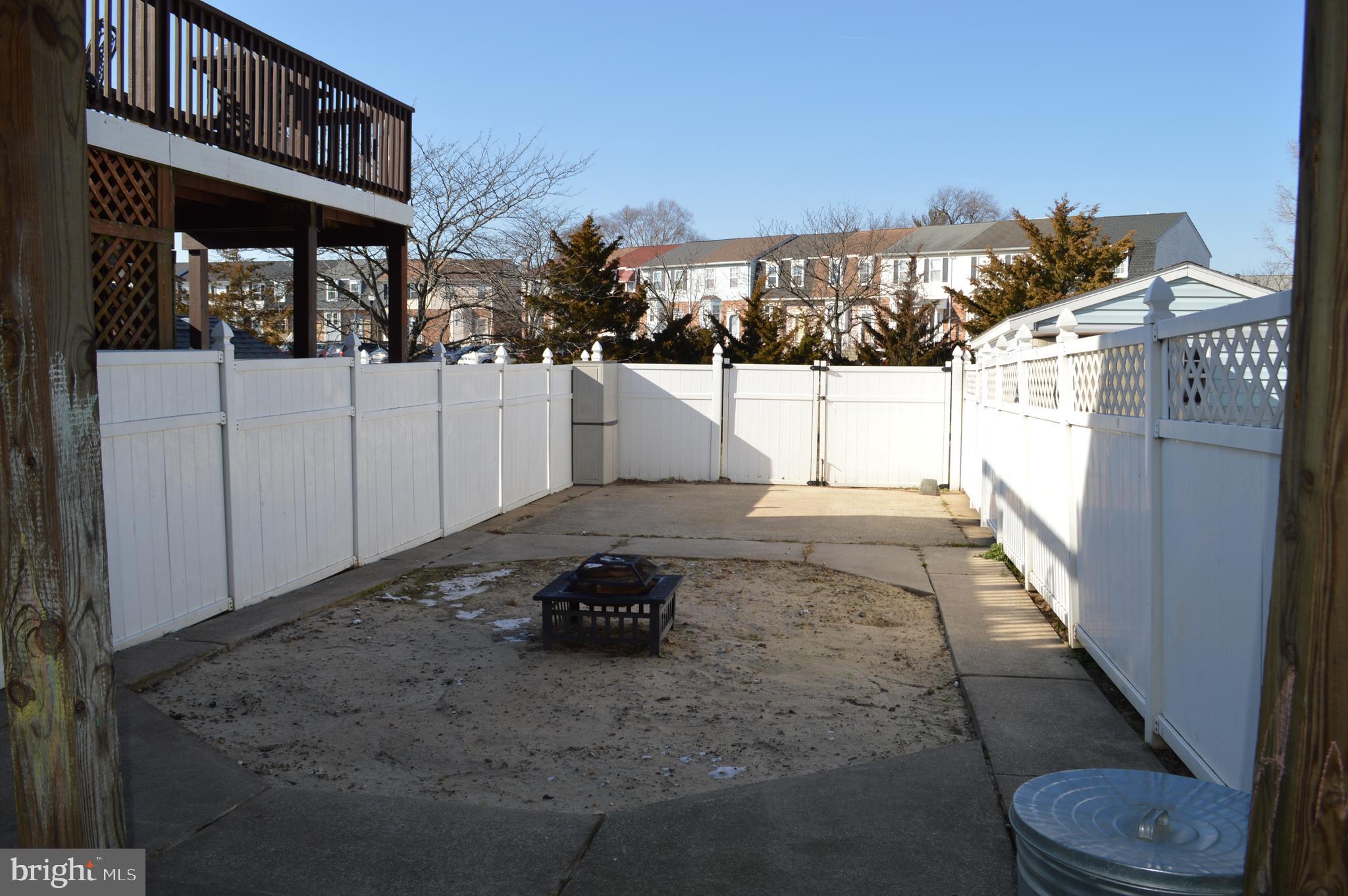 11 Highshire Ct
