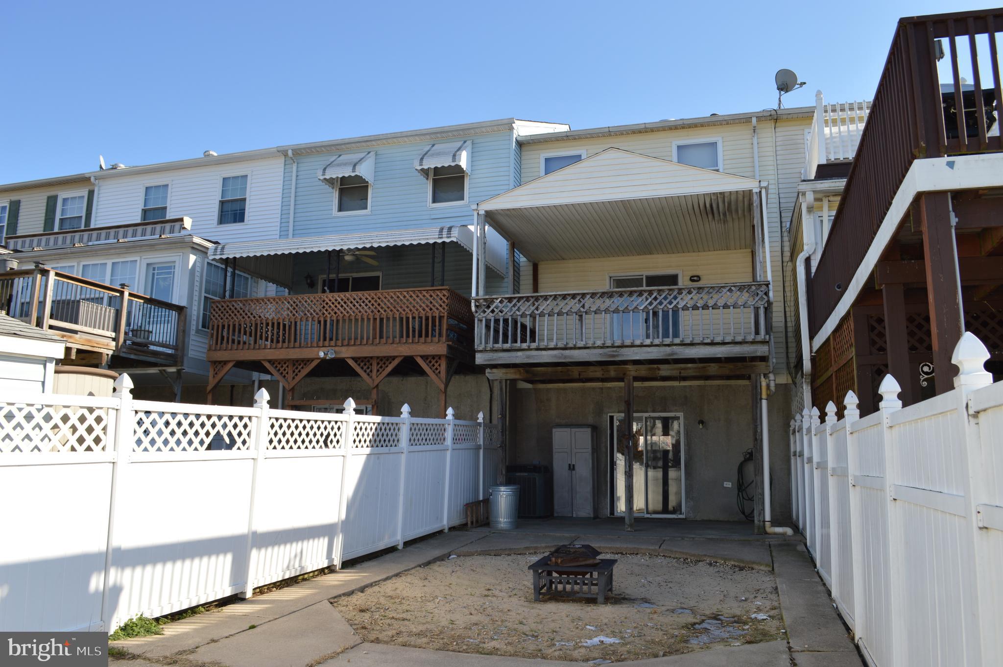 11 Highshire Ct
