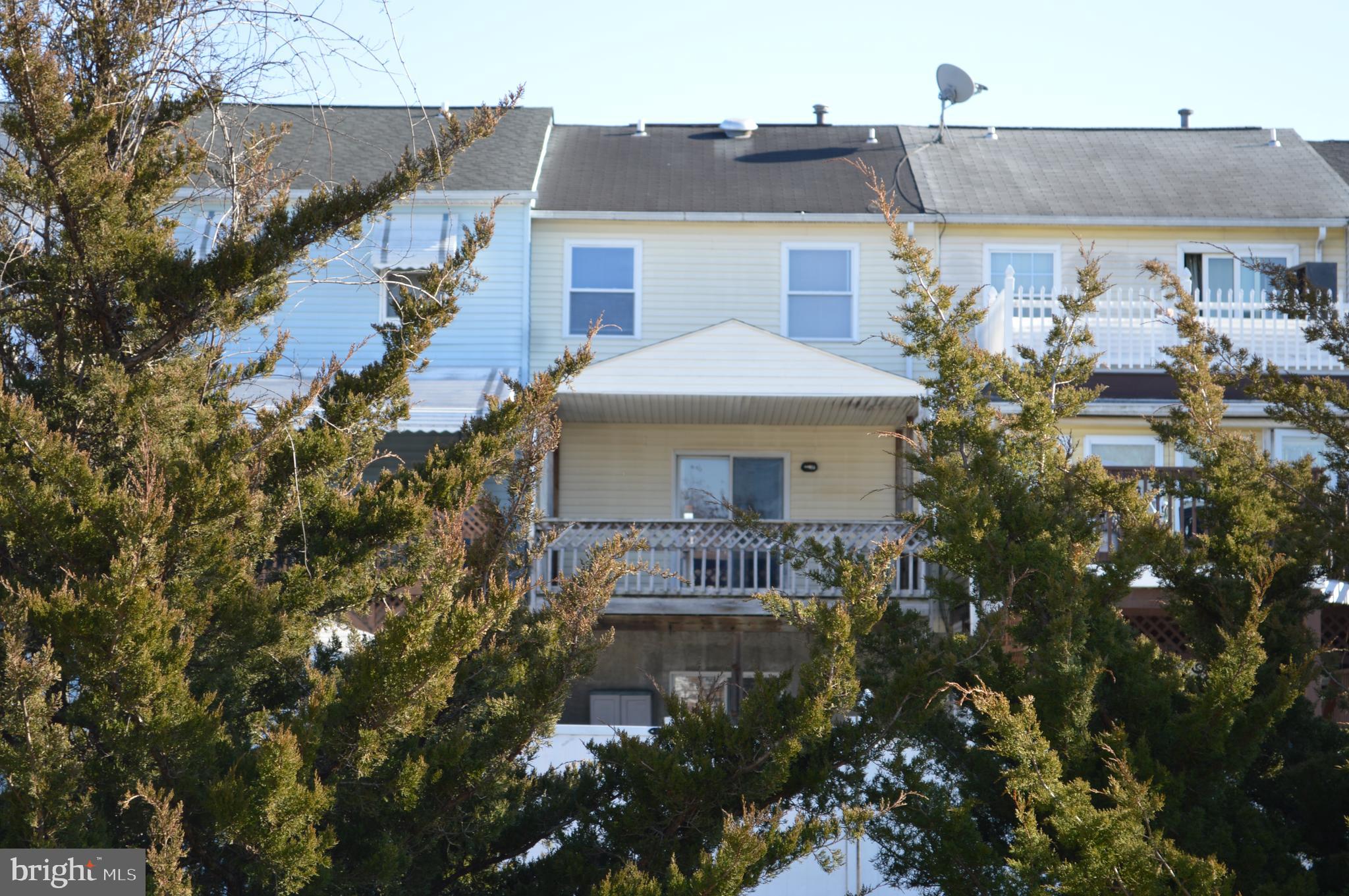 11 Highshire Ct