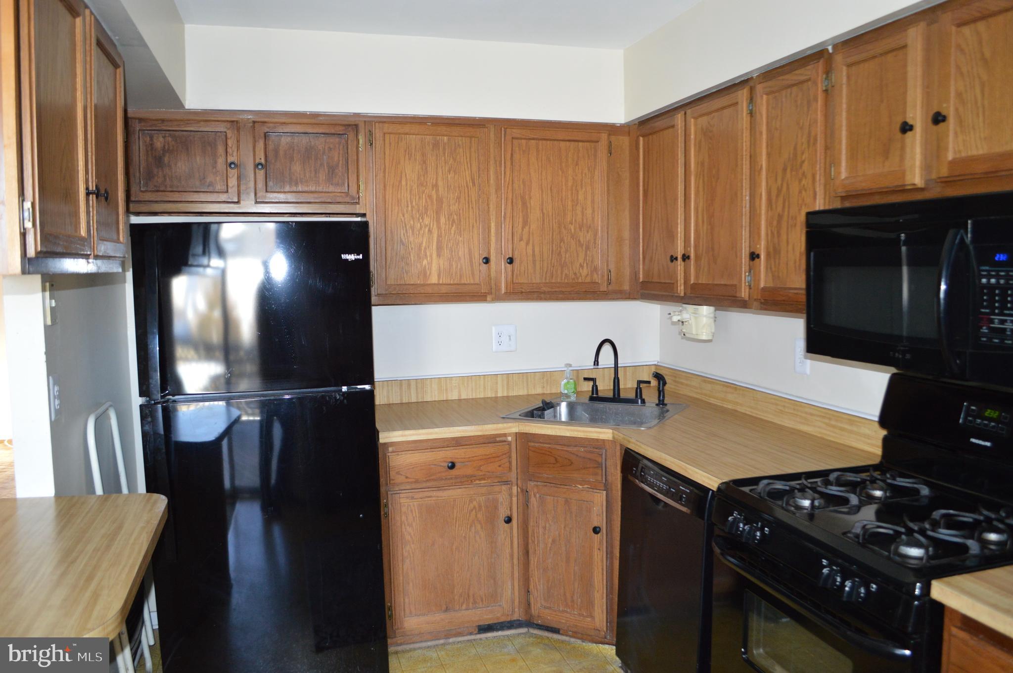 11 Highshire Ct