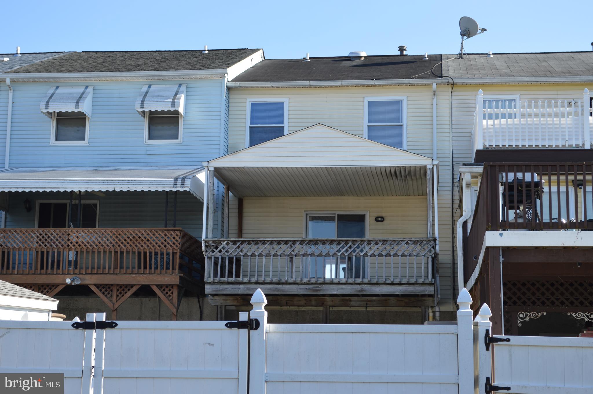 11 Highshire Ct