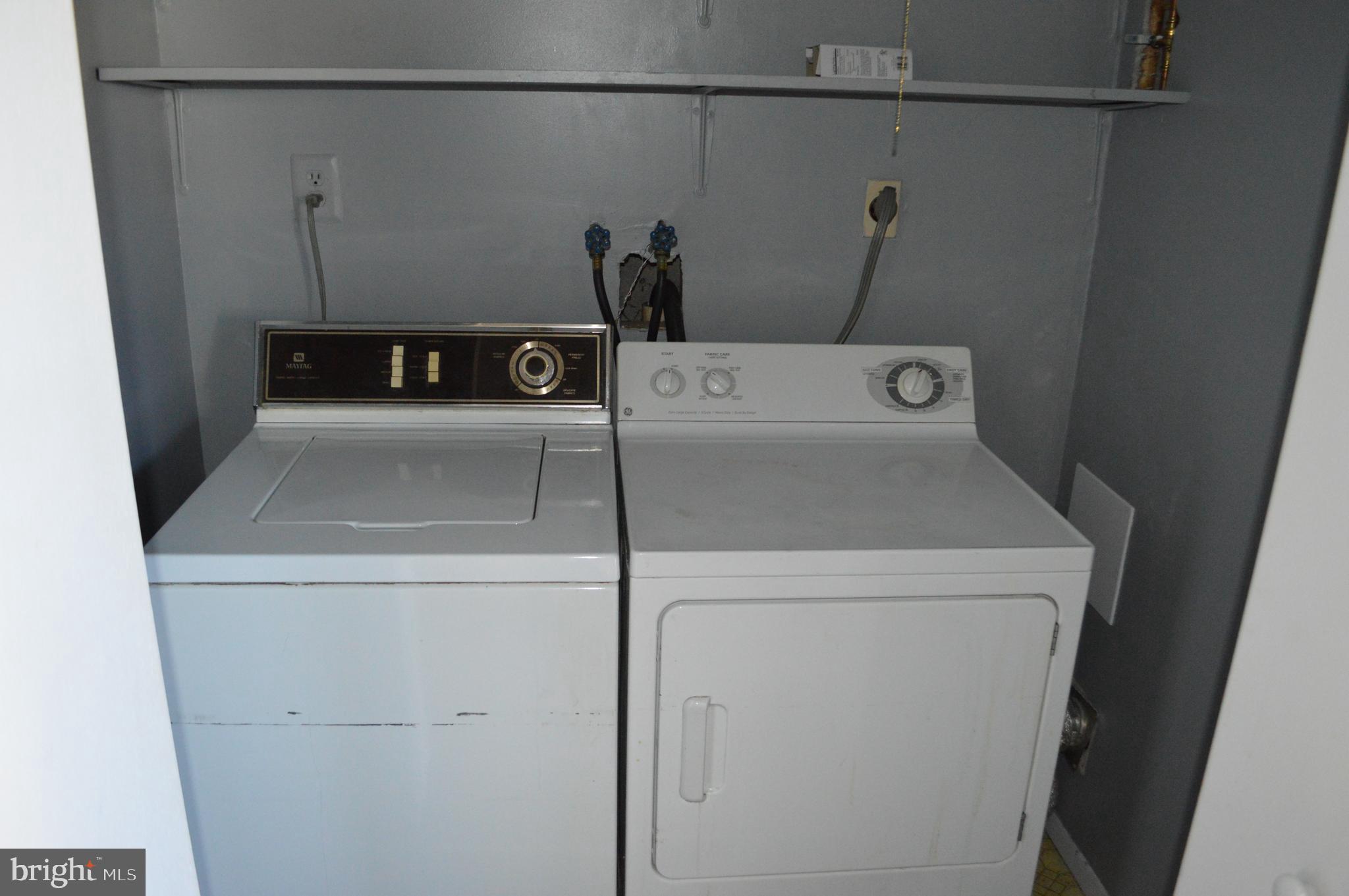 11 Highshire Ct