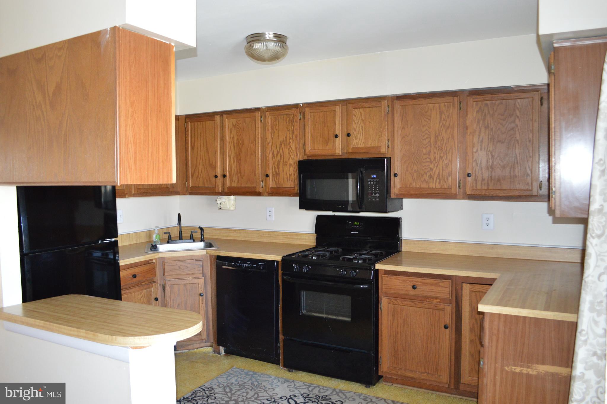 11 Highshire Ct
