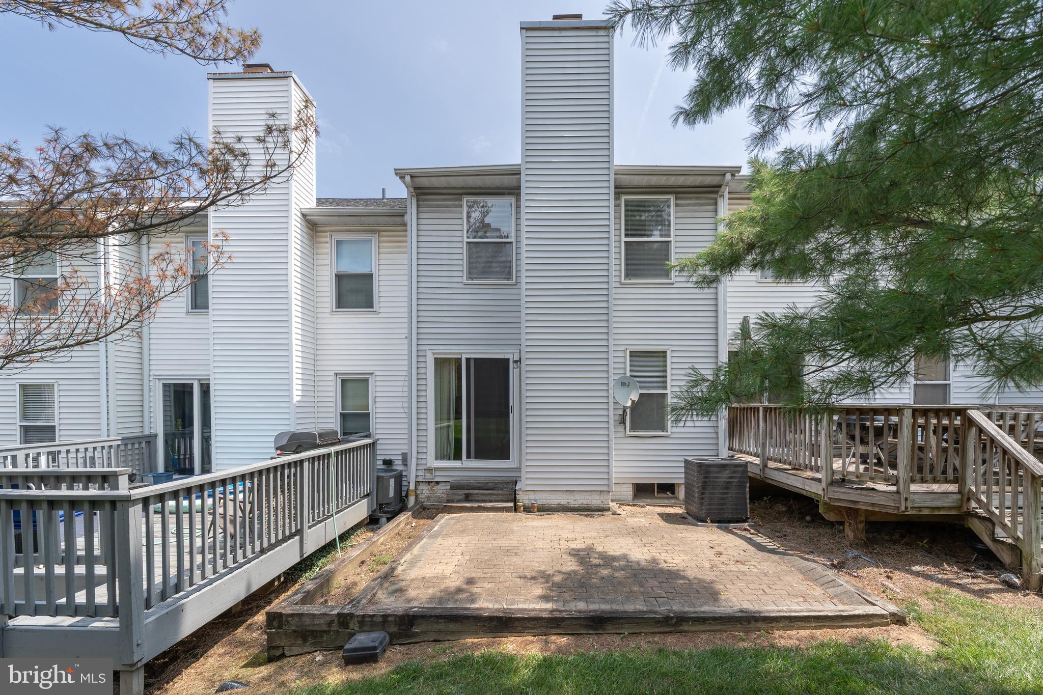 10 Tollington Ct #10