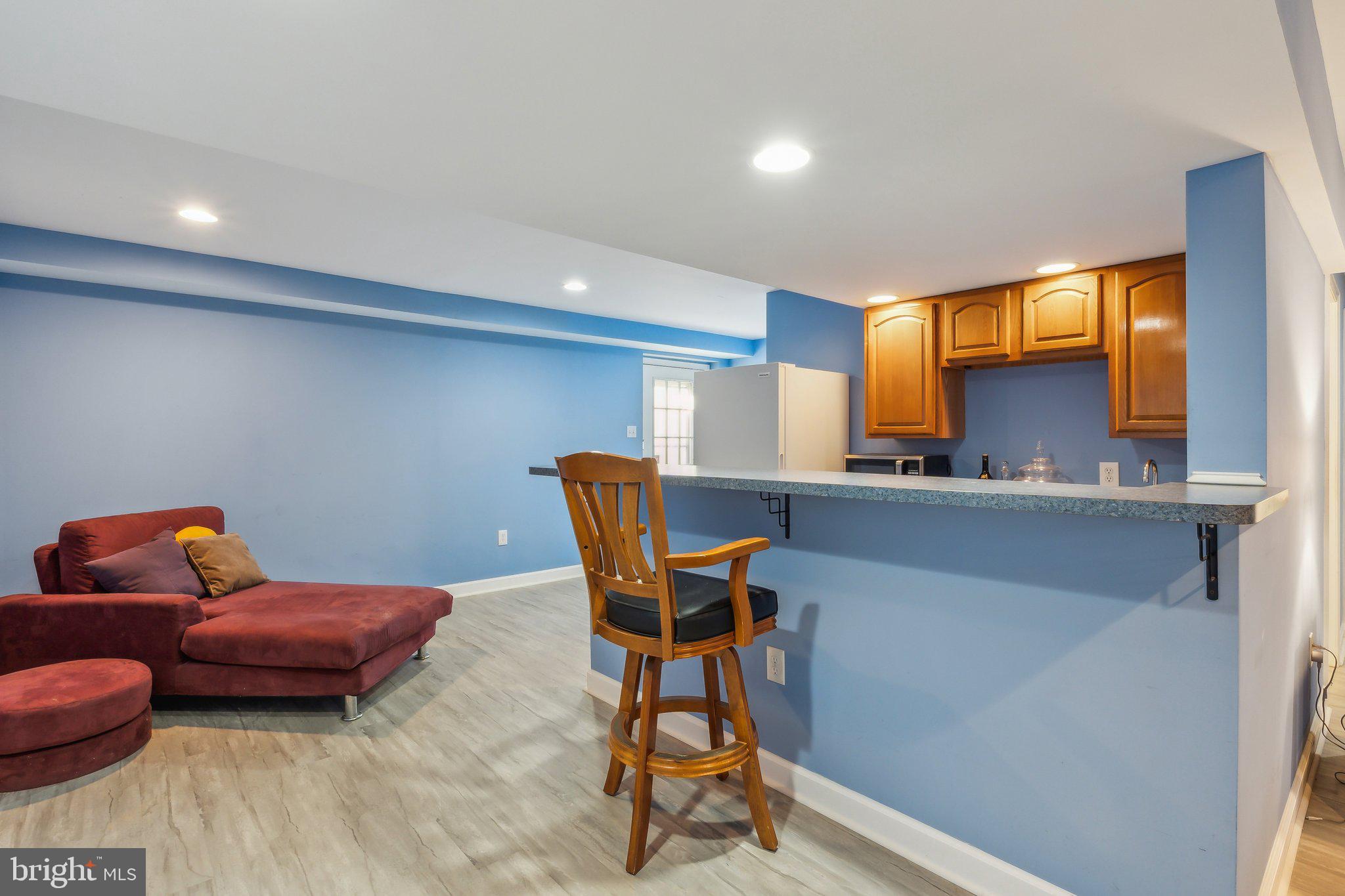1319 Canberra Dr