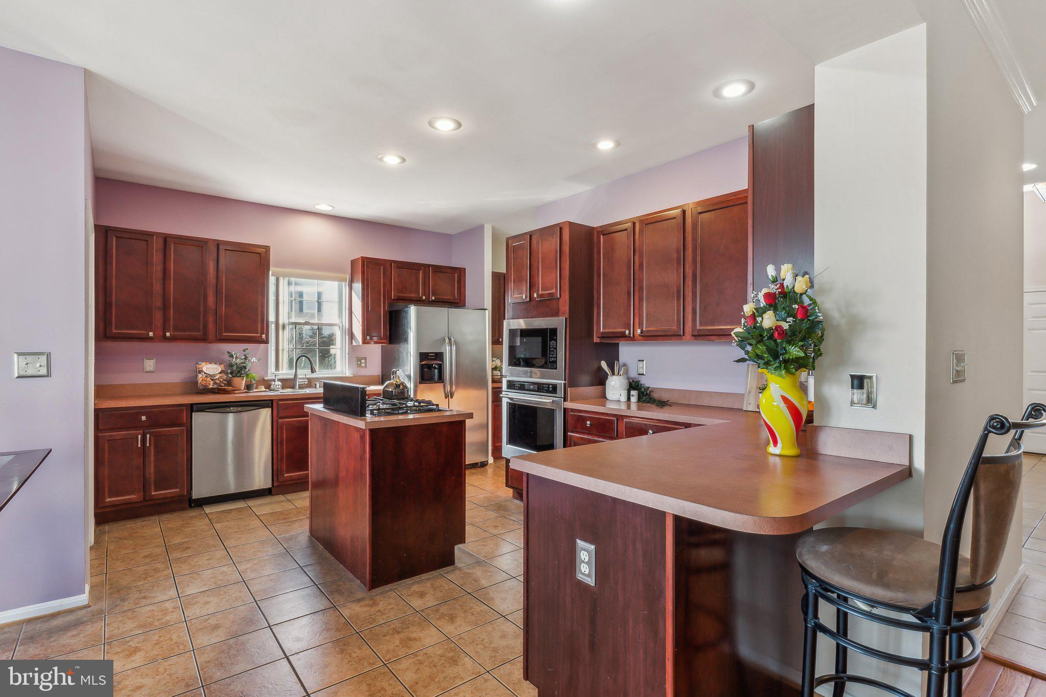 1319 Canberra Dr