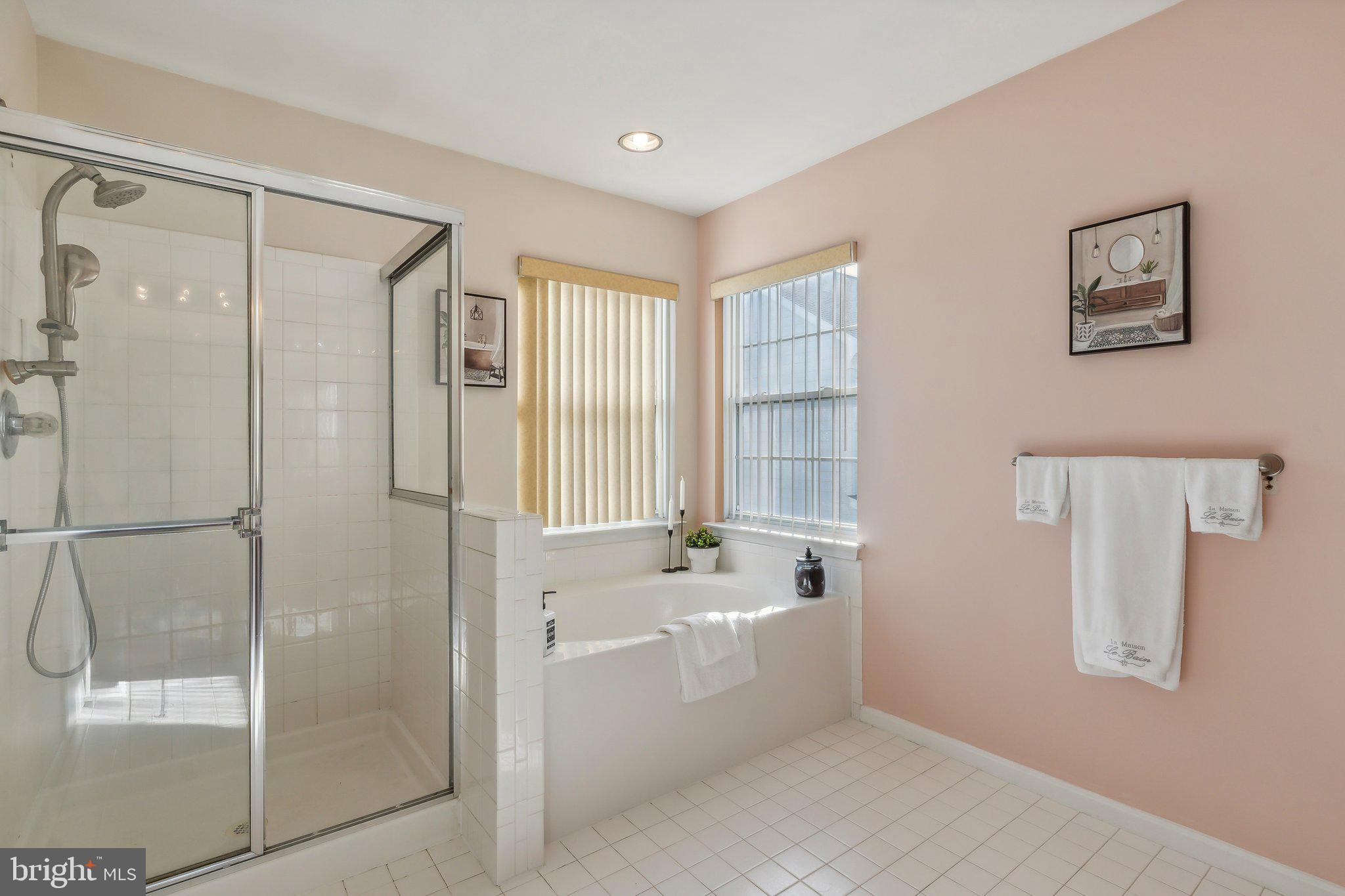 1319 Canberra Dr