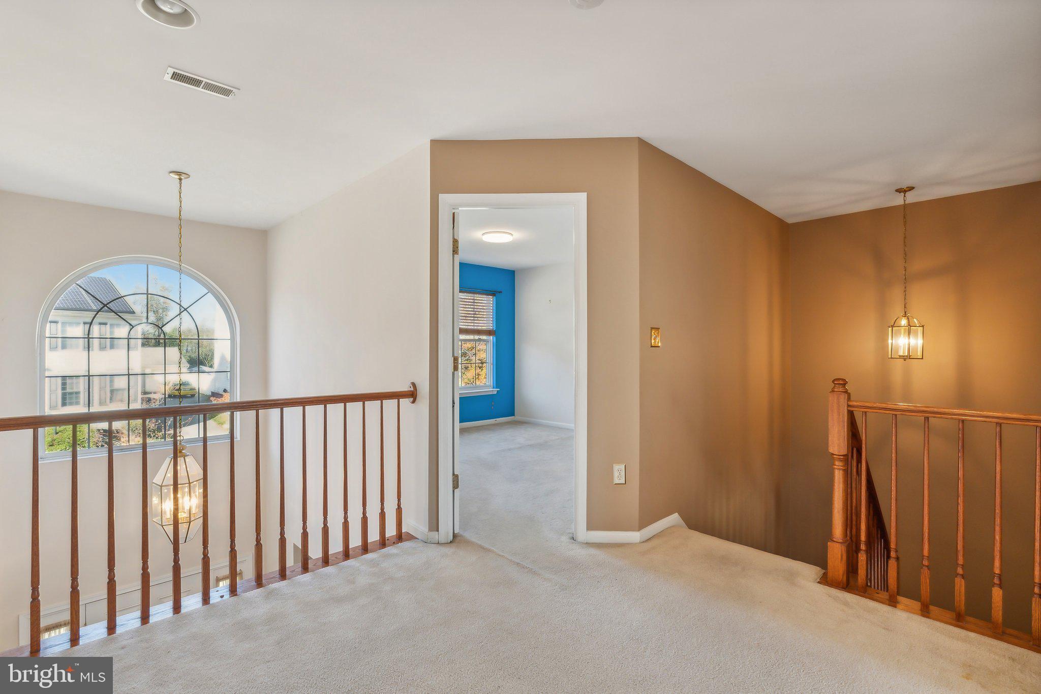 1319 Canberra Dr