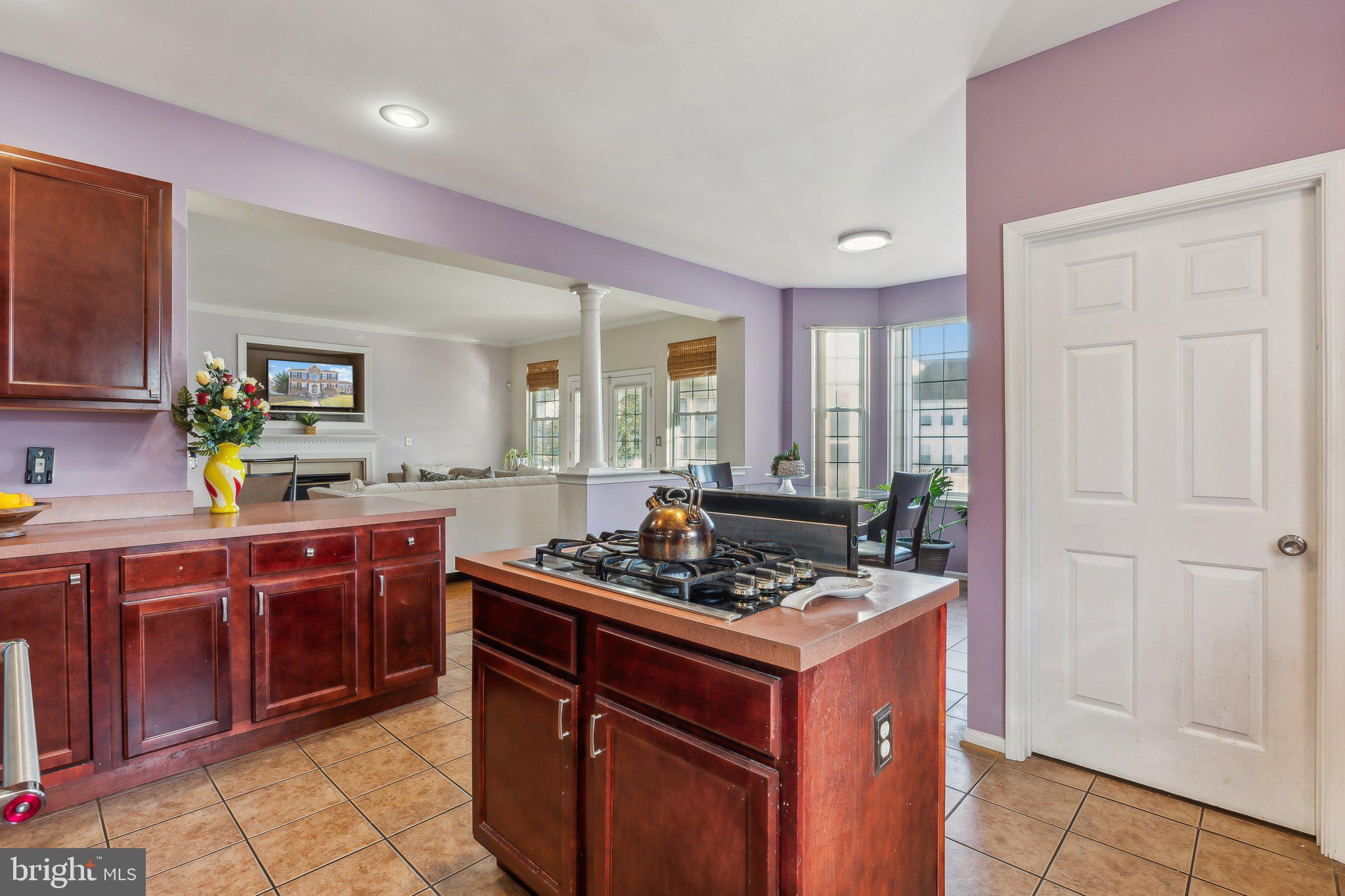 1319 Canberra Dr