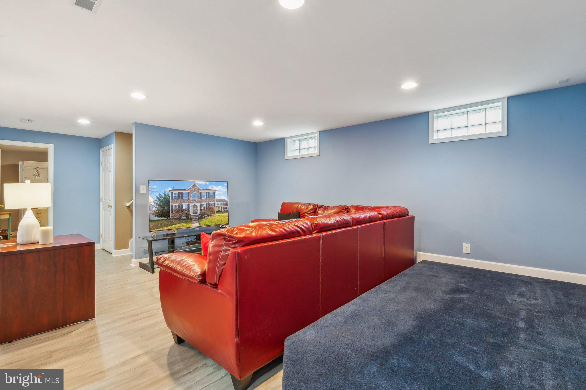 1319 Canberra Dr