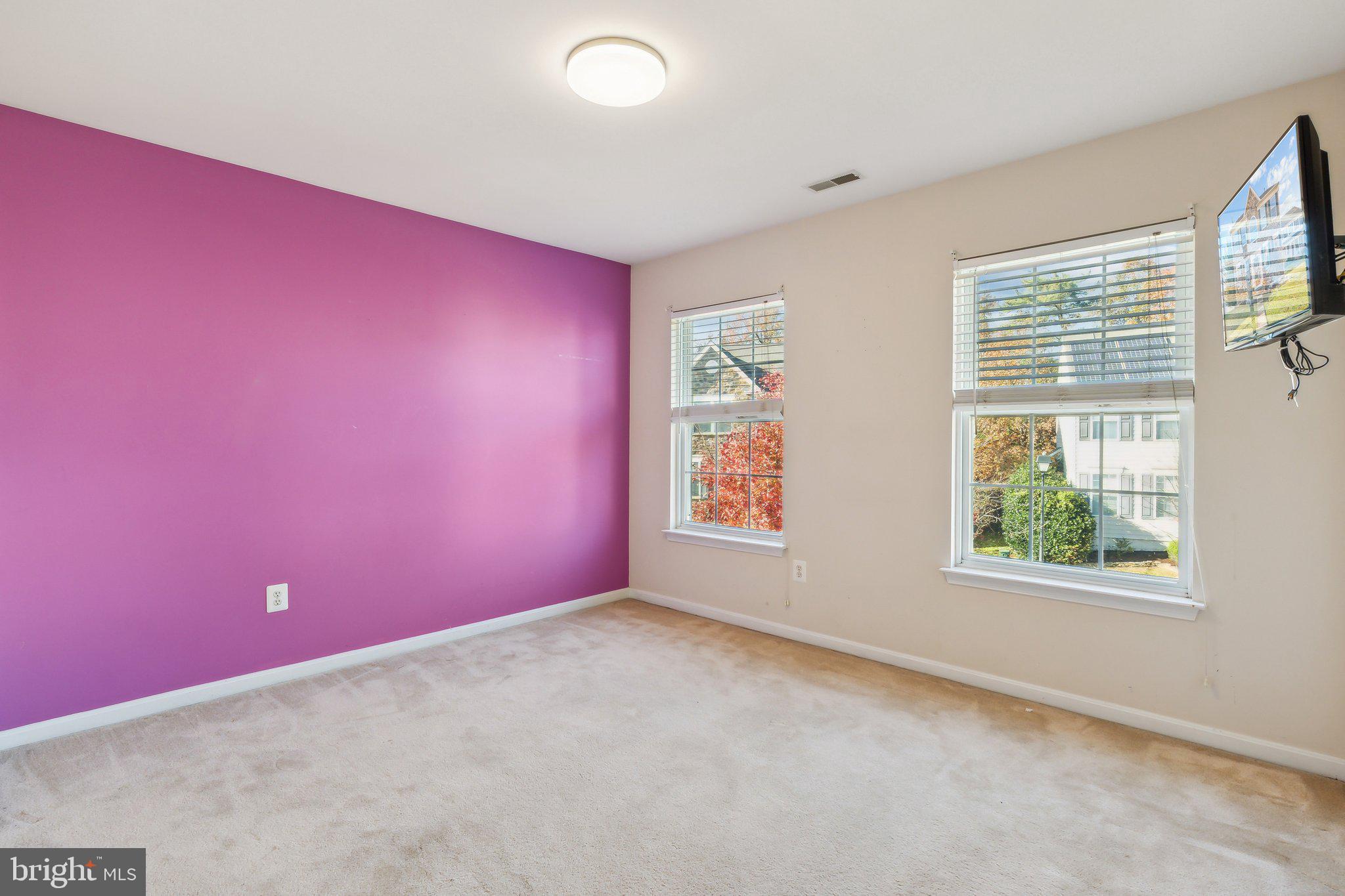 1319 Canberra Dr