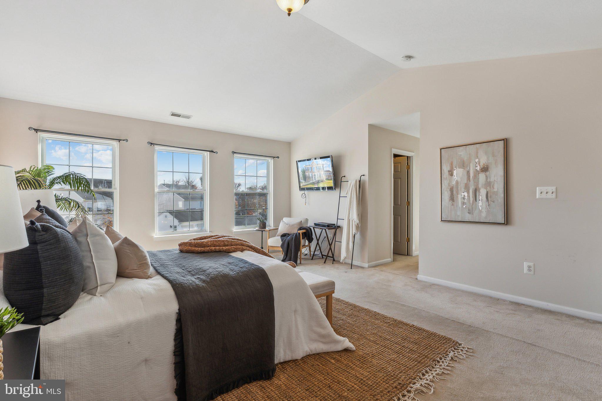 1319 Canberra Dr