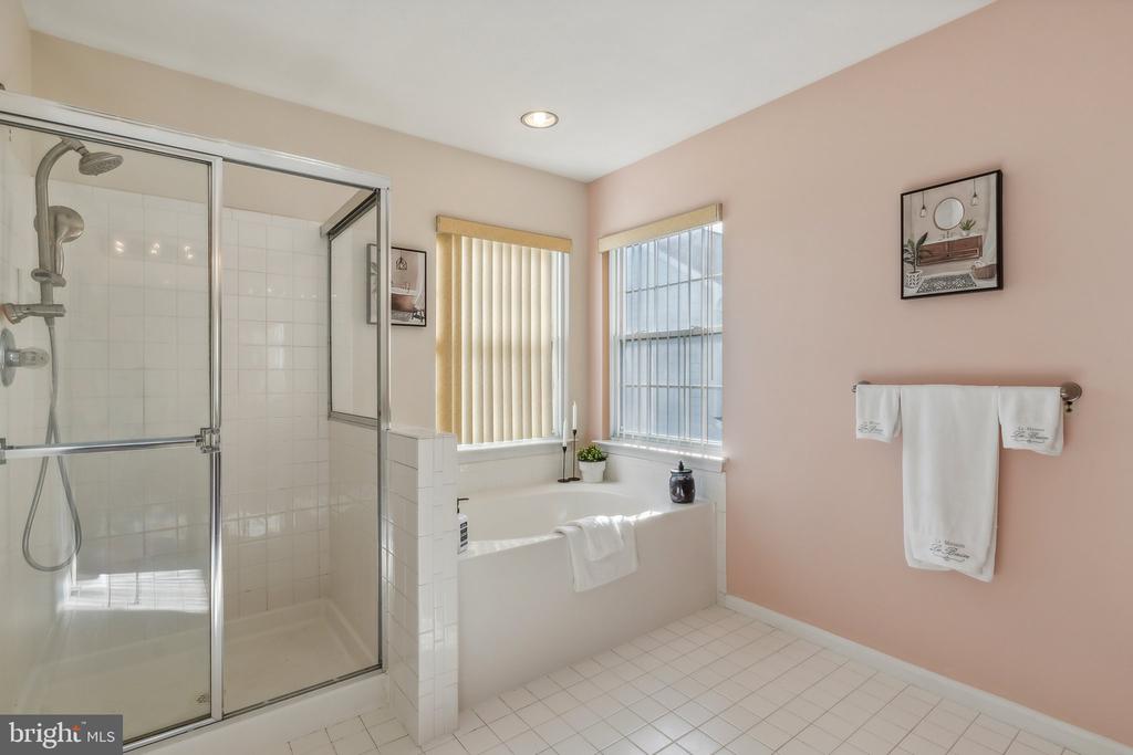 1319 Canberra Dr