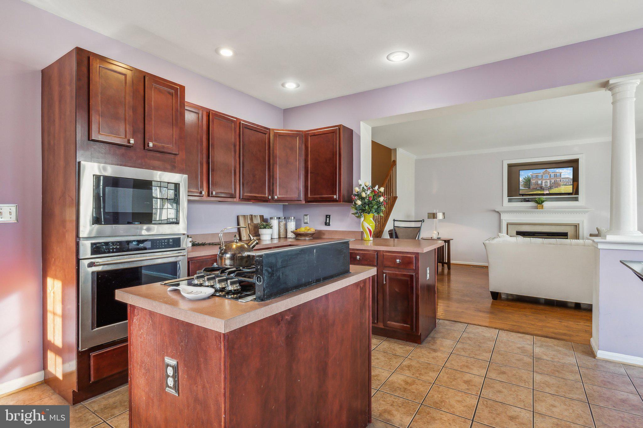 1319 Canberra Dr