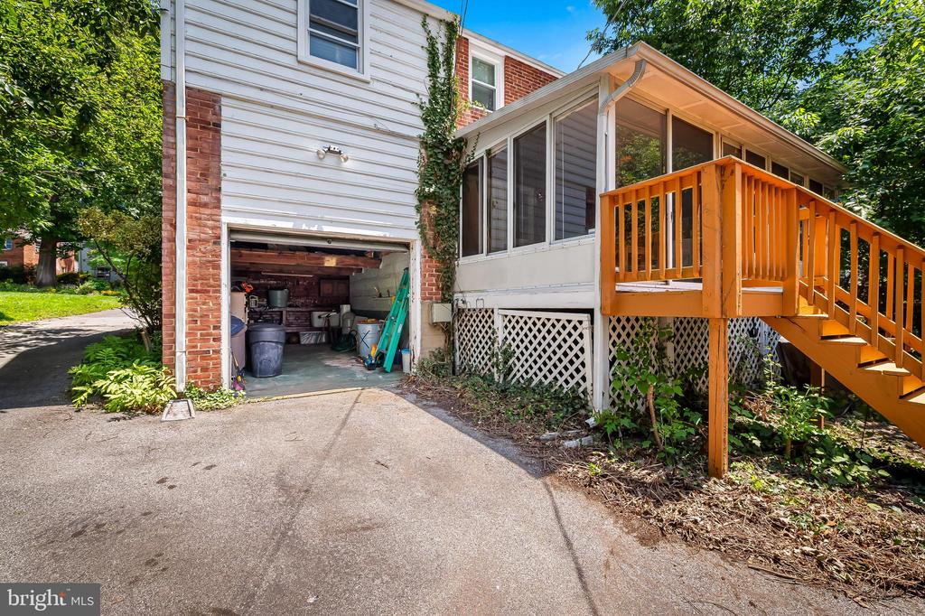 808 Olmstead Rd