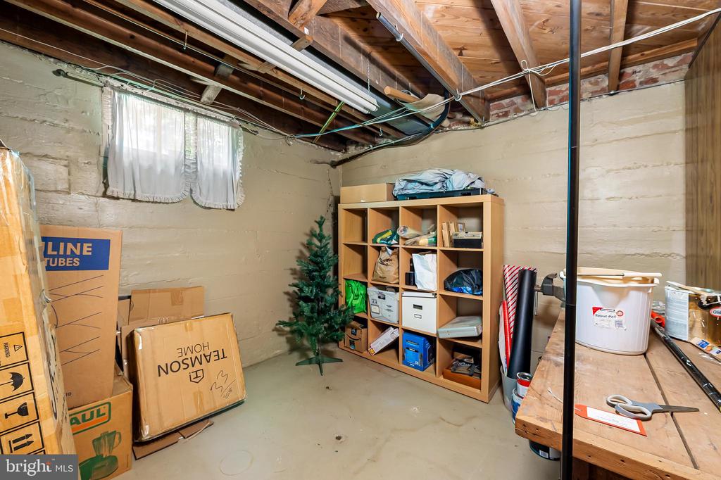 808 Olmstead Rd