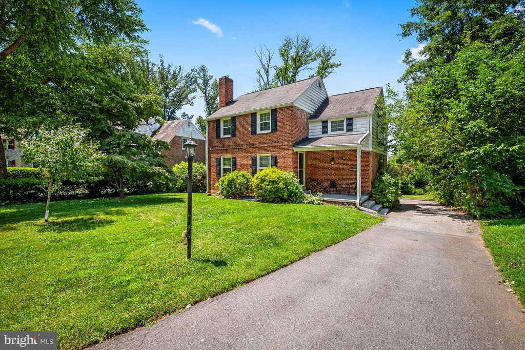 808 Olmstead Rd