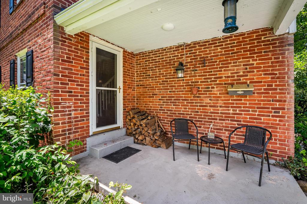 808 Olmstead Rd