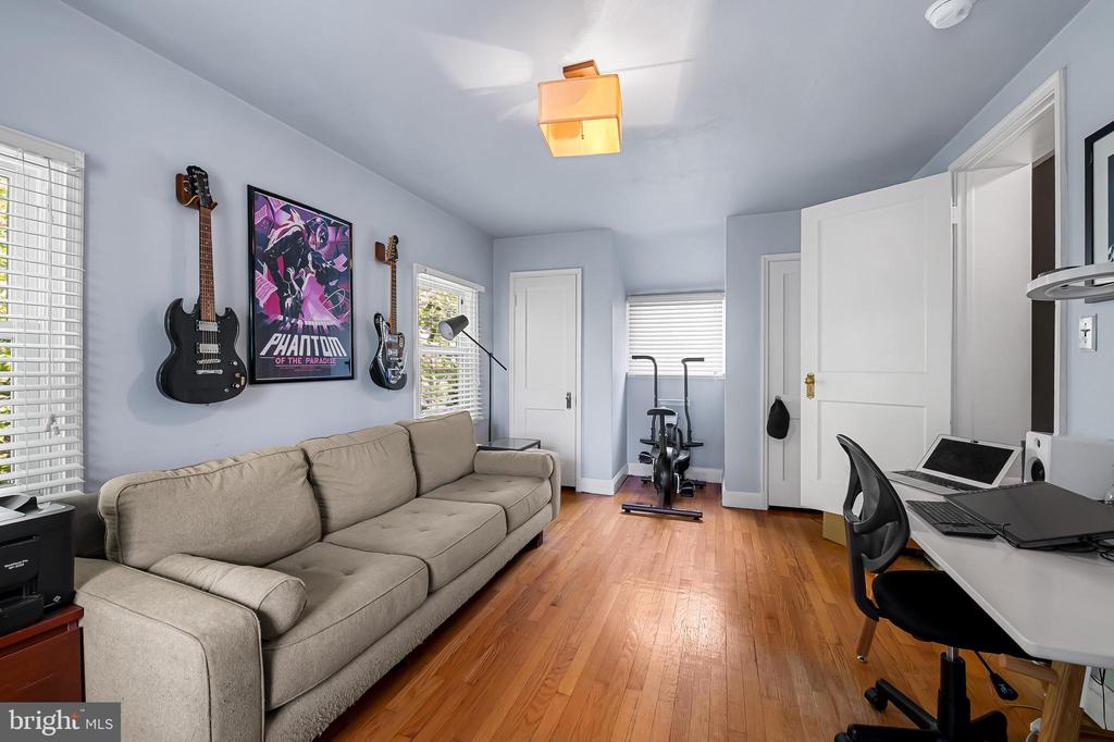 808 Olmstead Rd