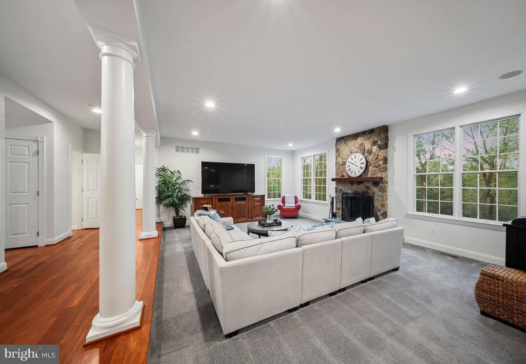 1103 HUNT CREEK LANE