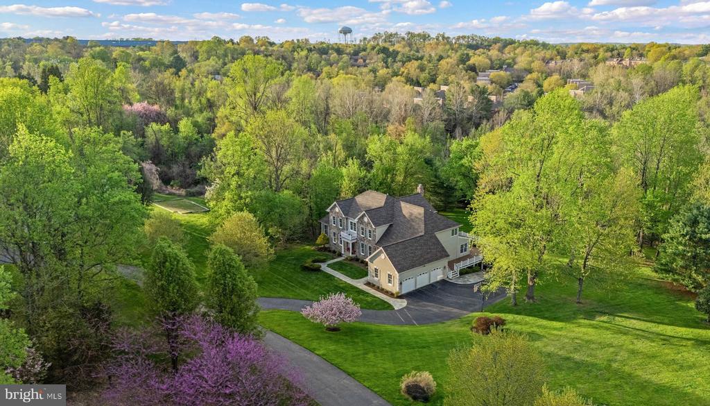 1103 HUNT CREEK LANE