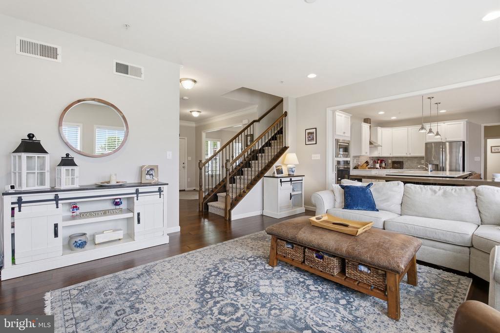 2815 HEIDI COURT